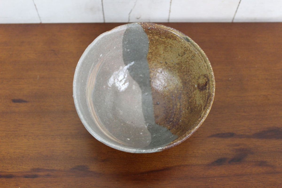GMJK371AL〇紀州焼 葵窯 二代 寒川栖豊 片身替 茶碗 共箱 茶道具