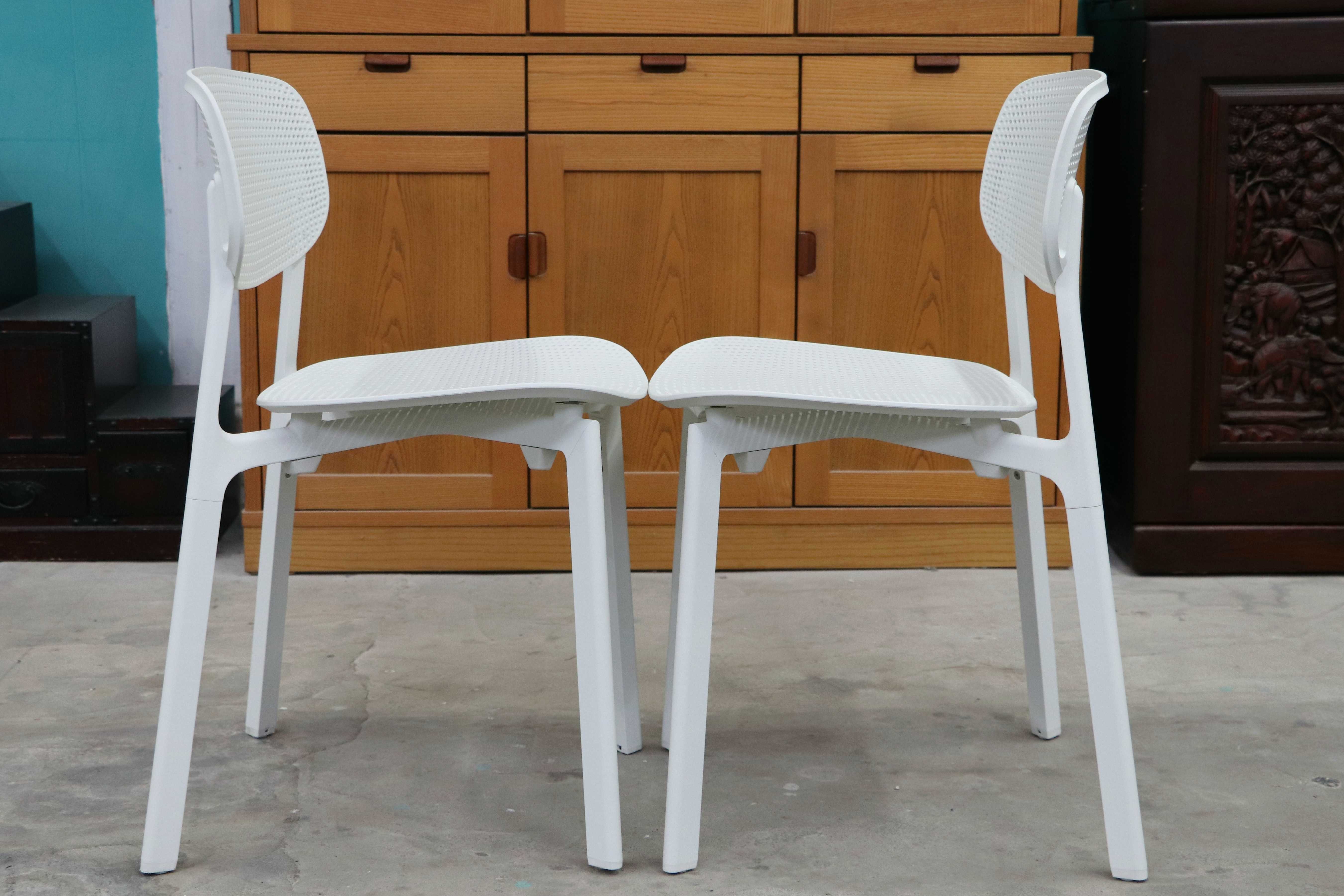 GMIS275B○KRISTALIA / クリスタリア COLANDER ダイニングチェア 椅子 2脚セット スタッキング モダン イタリア 白 展示品 定価約10万