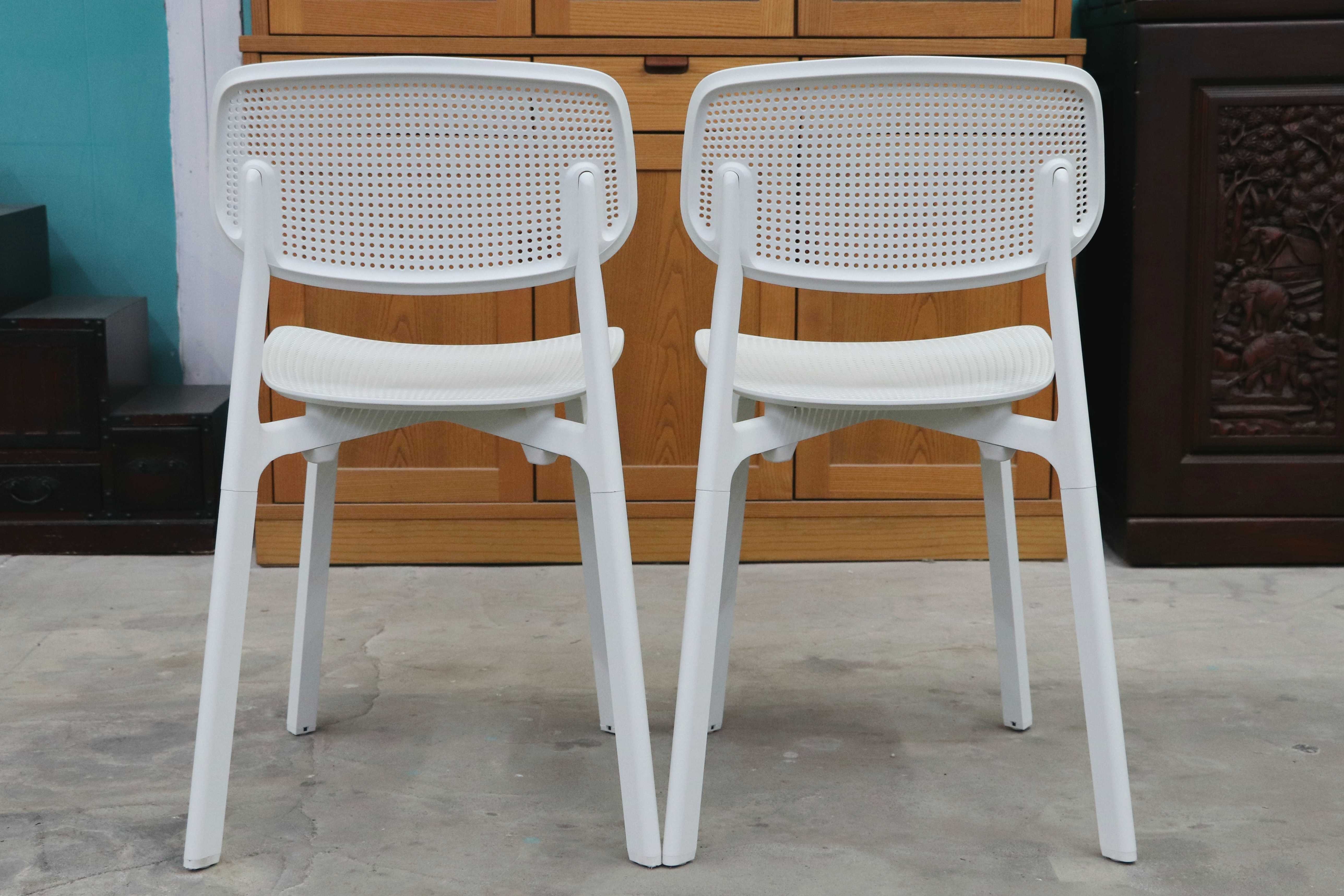 GMIS275B○KRISTALIA / クリスタリア COLANDER ダイニングチェア 椅子 2脚セット スタッキング モダン イタリア 白 展示品 定価約10万