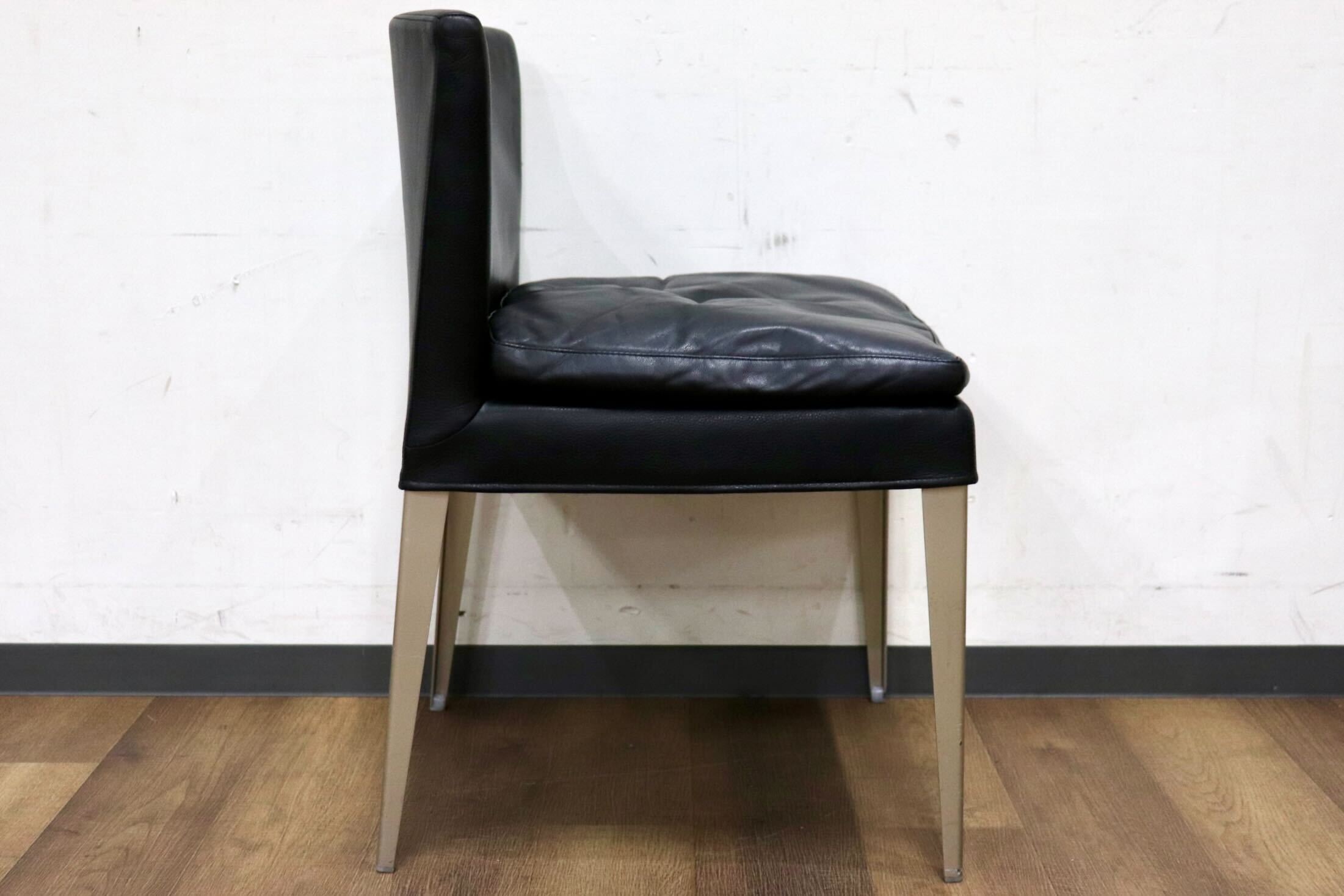 GMIK252C○B&B ITALIA MAXALTOEUNICE ダイニングチェア 椅子 レザー ブラック アントニオ・チッテリオ イタリアモダン 定価28.5万～