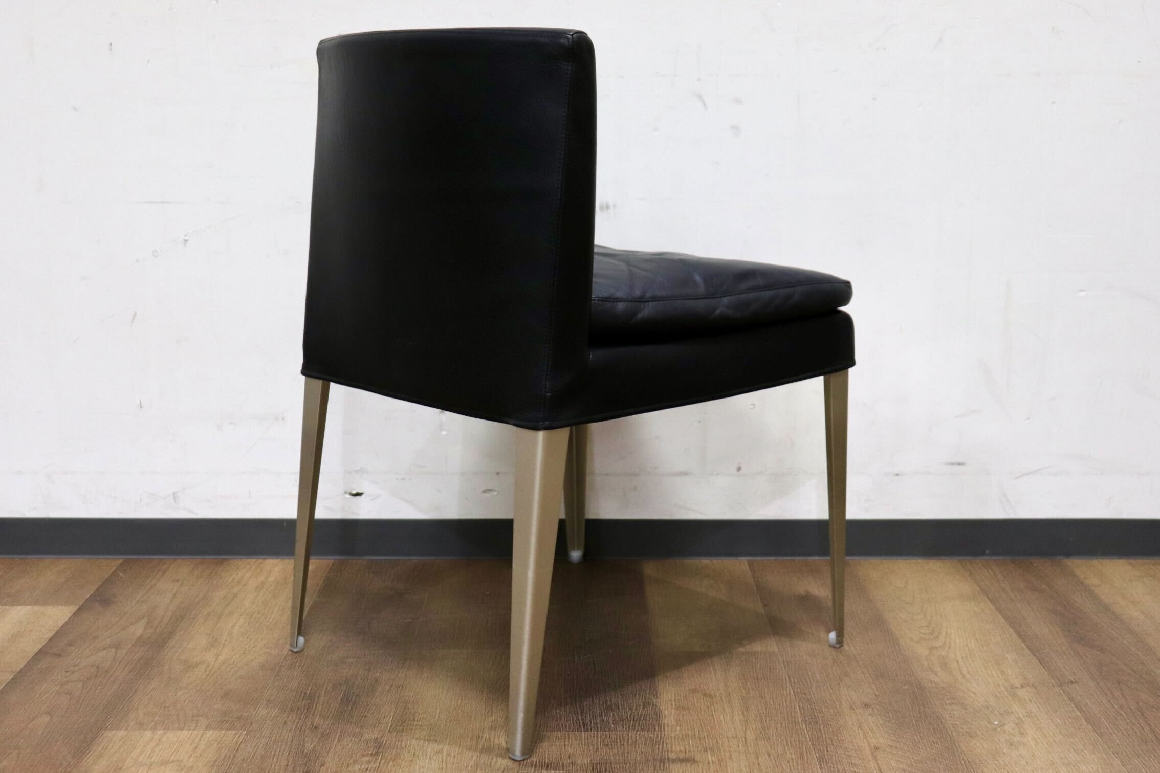 GMIK252C○B&B ITALIA MAXALTOEUNICE ダイニングチェア 椅子 レザー ブラック アントニオ・チッテリオ イタリアモダン 定価28.5万～