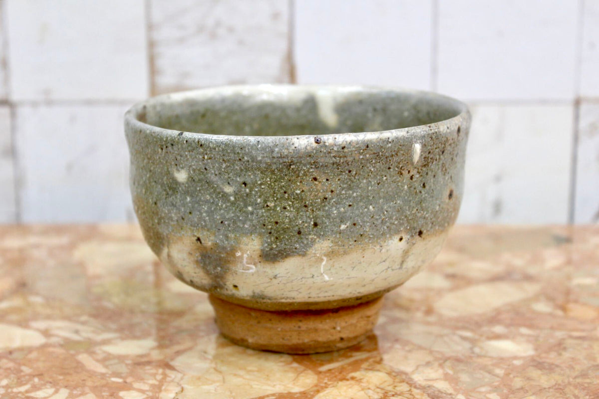GMJK371AU〇信楽焼 古谷栄一 粉引茶碗 共箱 茶道具 茶碗 抹茶碗 陶芸家 作家物