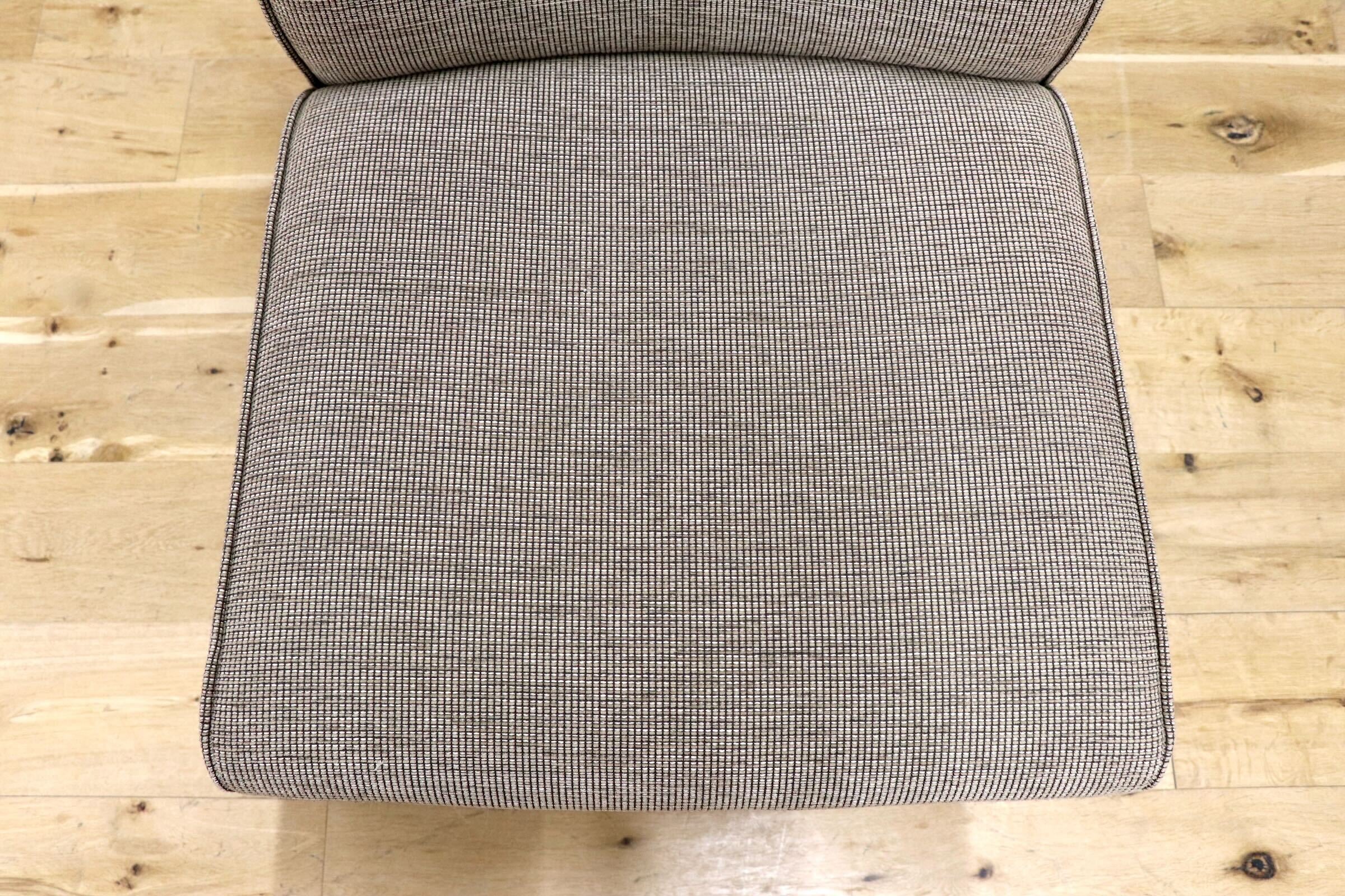GMJH15A○飛騨産業 / HIDA キツツキ KAYA3 ダイニングチェア 椅子 ファブリック グレー 無垢 シンプル モダン 北欧スタイル 定価約11万