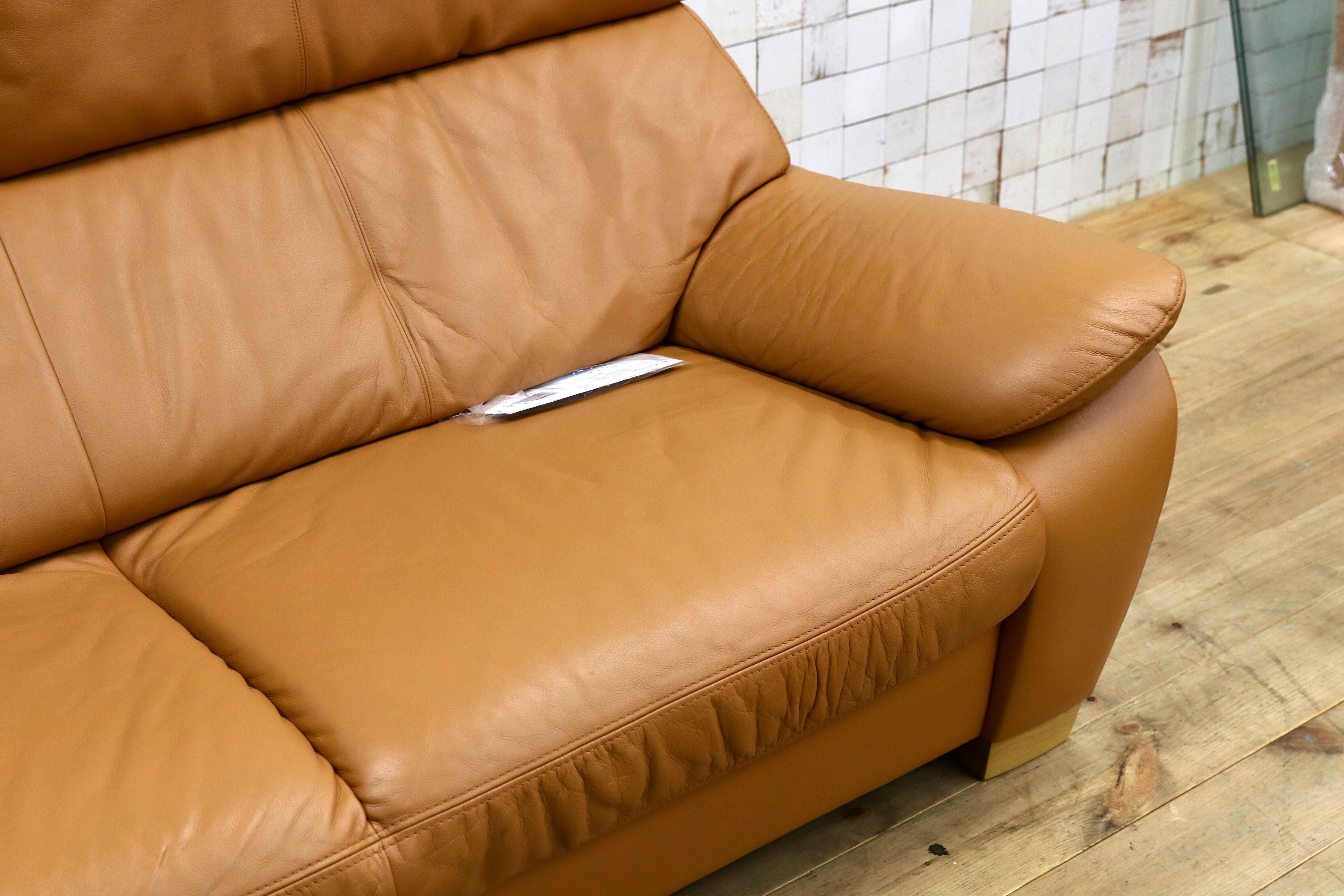 GMIH484○karimoku / カリモク 2.5人掛けソファ ラブソファ 本革 レザー キャメル 国産家具 長椅子 定価約33.6万