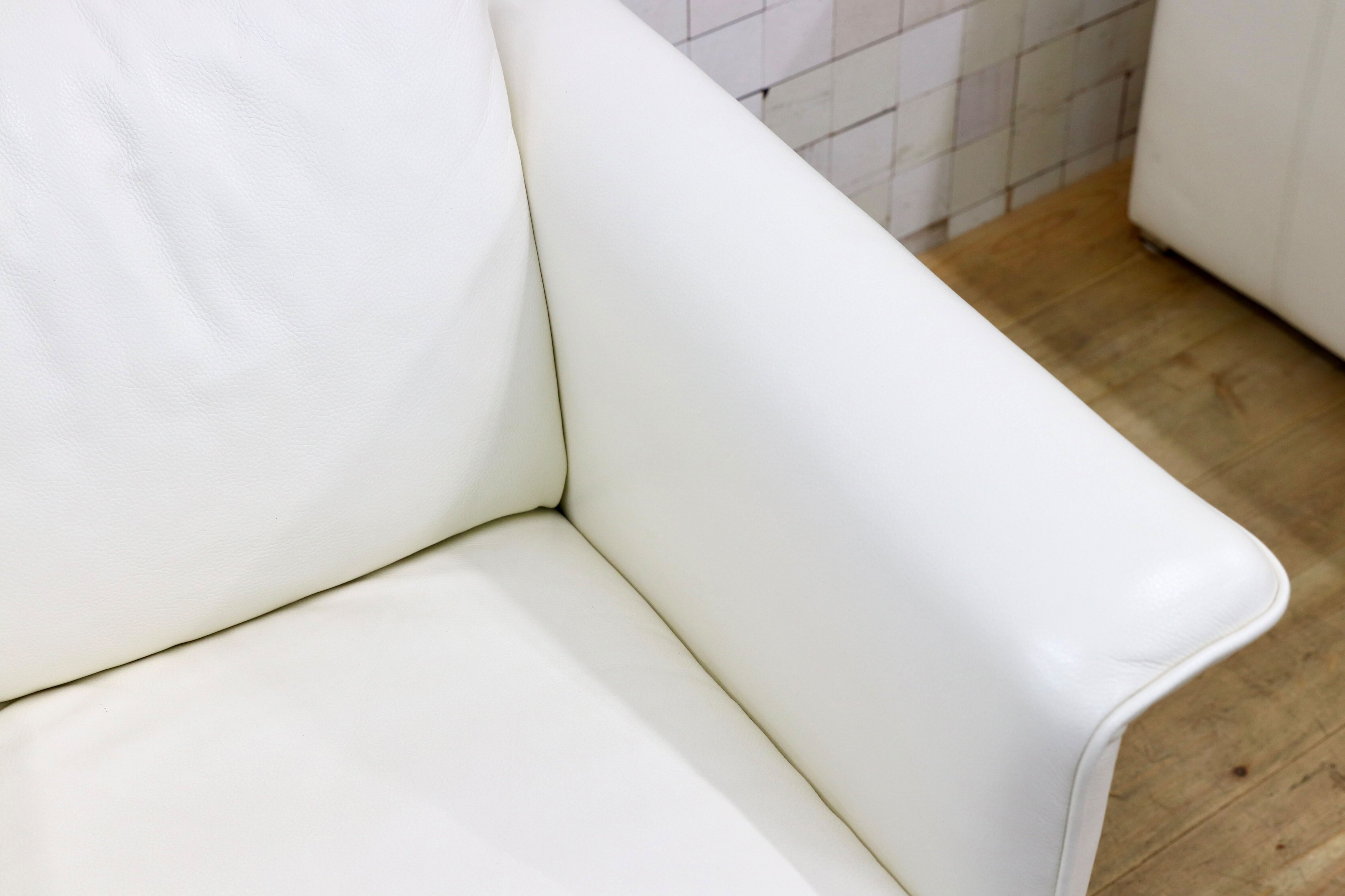 GMIN15B○Domicil / ドミシール 1人掛けソファ シングルソファ ラウンジチェア 白 総革 レザー ドイツ IDC大塚家具 定価約14万 展示品