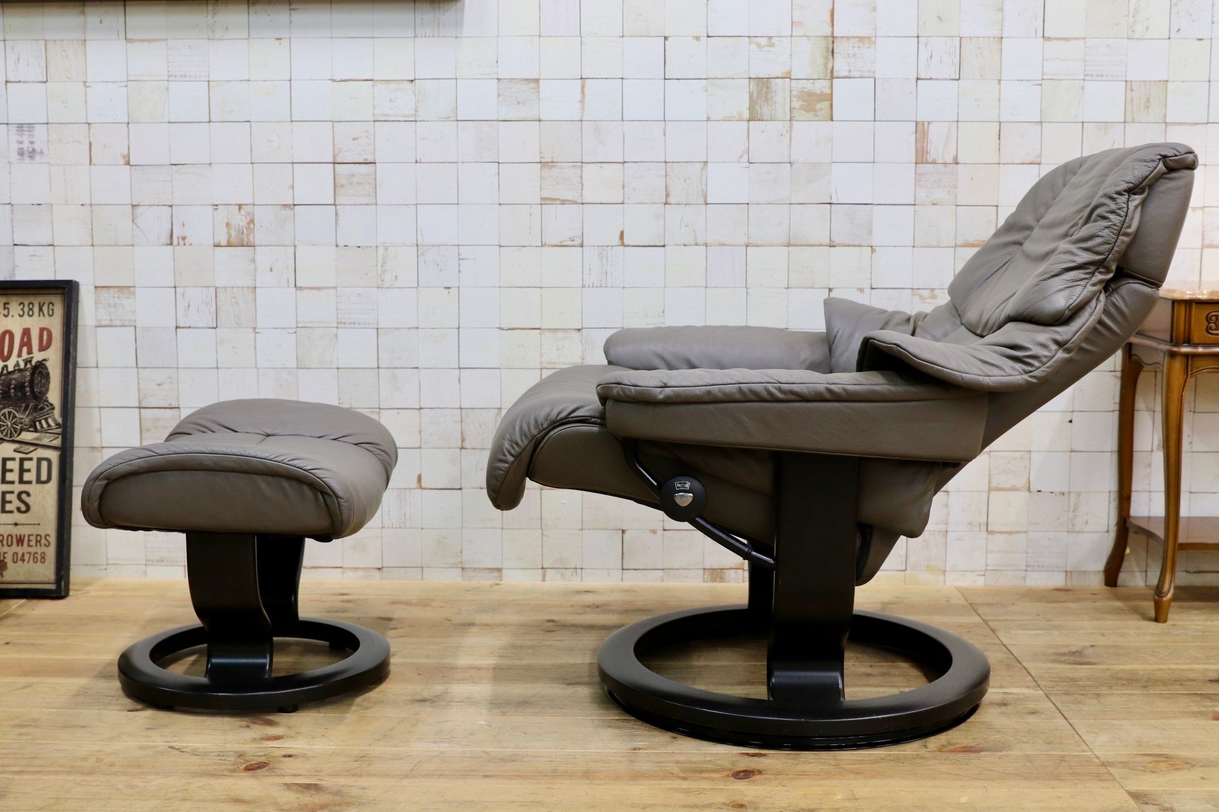 GMJK366○EKORNES / エコーネス Stressless Reno ストレスレス レノ 推定Sサイズ 本革 リクライニングチェア オットマン グレー 約45万円