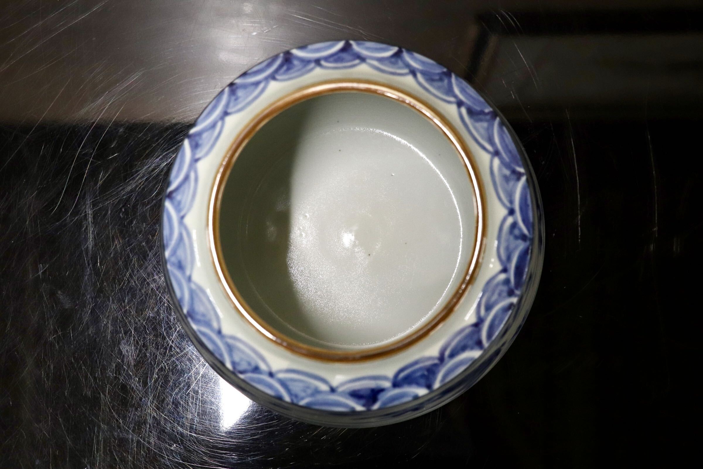 GMJK374X◯染付魚藻文花瓶 算盤玉形花瓶 青華魚藻図 花入 花生 一輪挿し 小壺 置物 インテリア 陶器 角福銘 和モダン