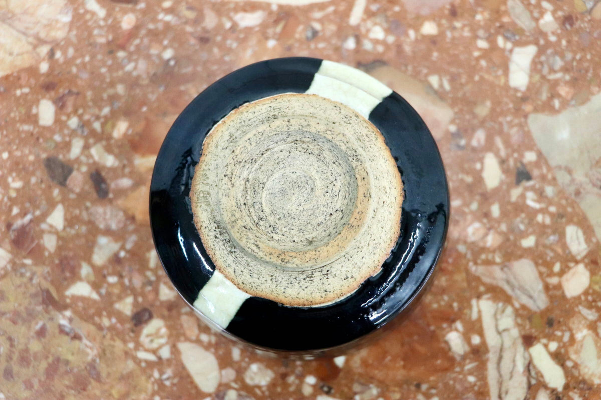 GMJK371BC〇紀州焼 葵窯 黒釉 寿老人図 茶碗 茶道具 抹茶碗