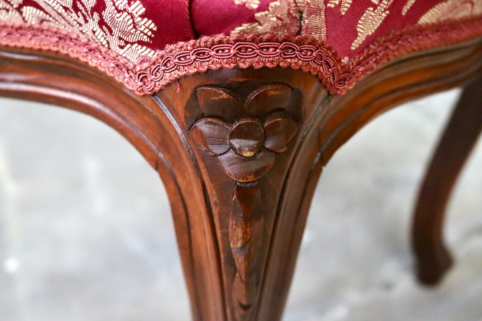 GMIK720B○イタリア製 オットマン スツール ファブリック 金華山 ロココ調 彫刻 ヨーロピアン クラシック エレガント