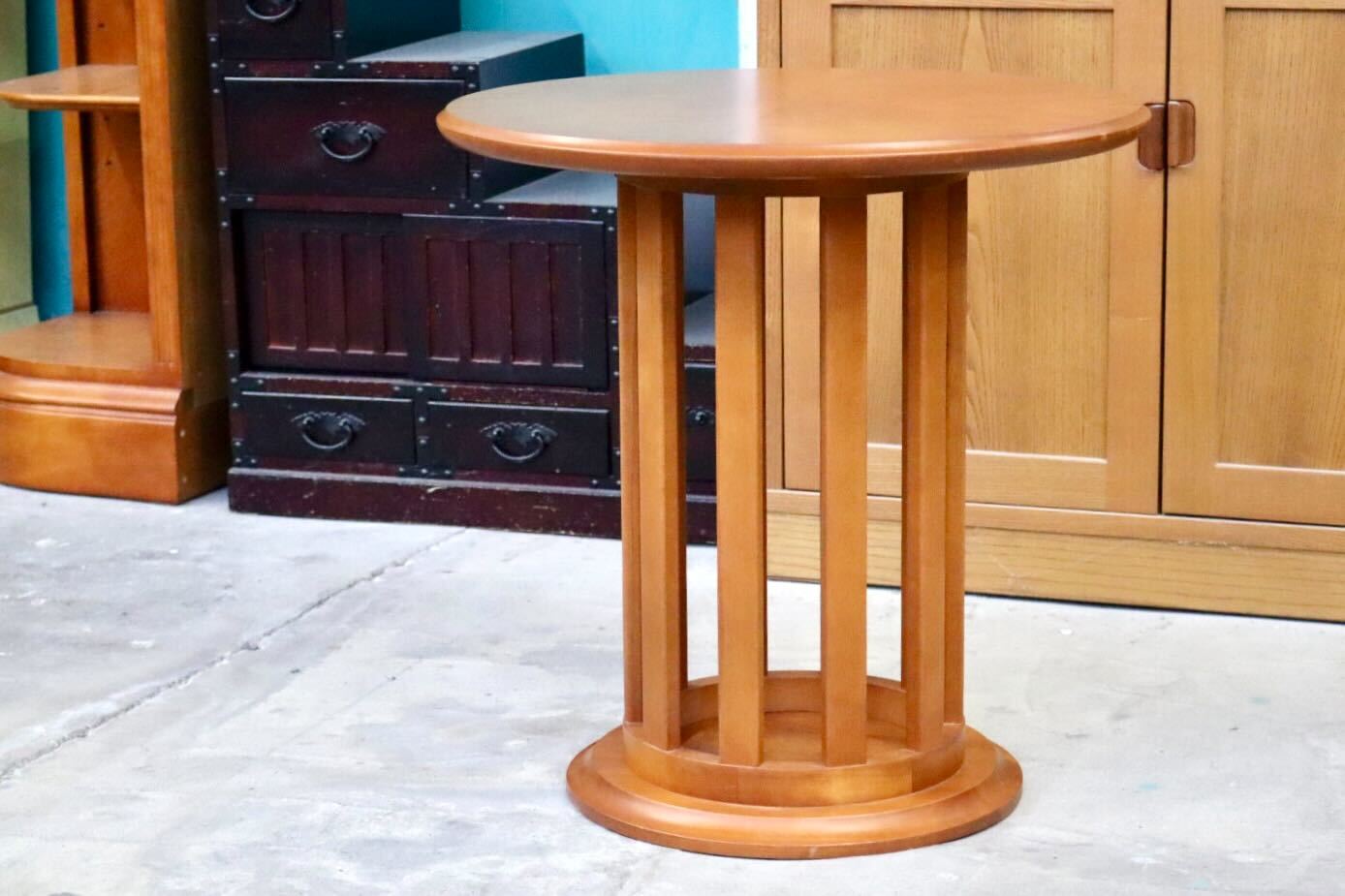 GMIS402○クラレインテリア クラビアン サイドテーブル 花台 丸テーブル ラウンドテーブル 机 無垢材 北海道民芸家具 国産家具