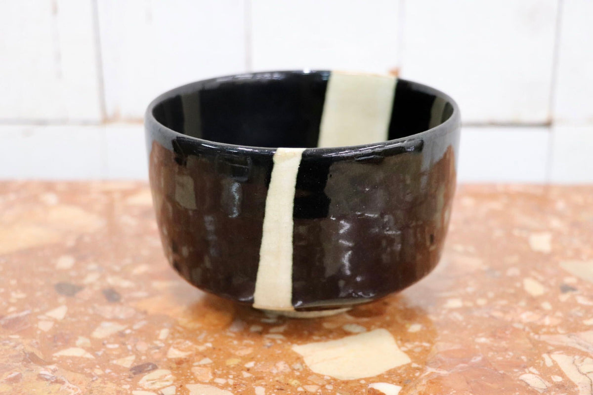 GMJK371BC〇紀州焼 葵窯 黒釉 寿老人図 茶碗 茶道具 抹茶碗
