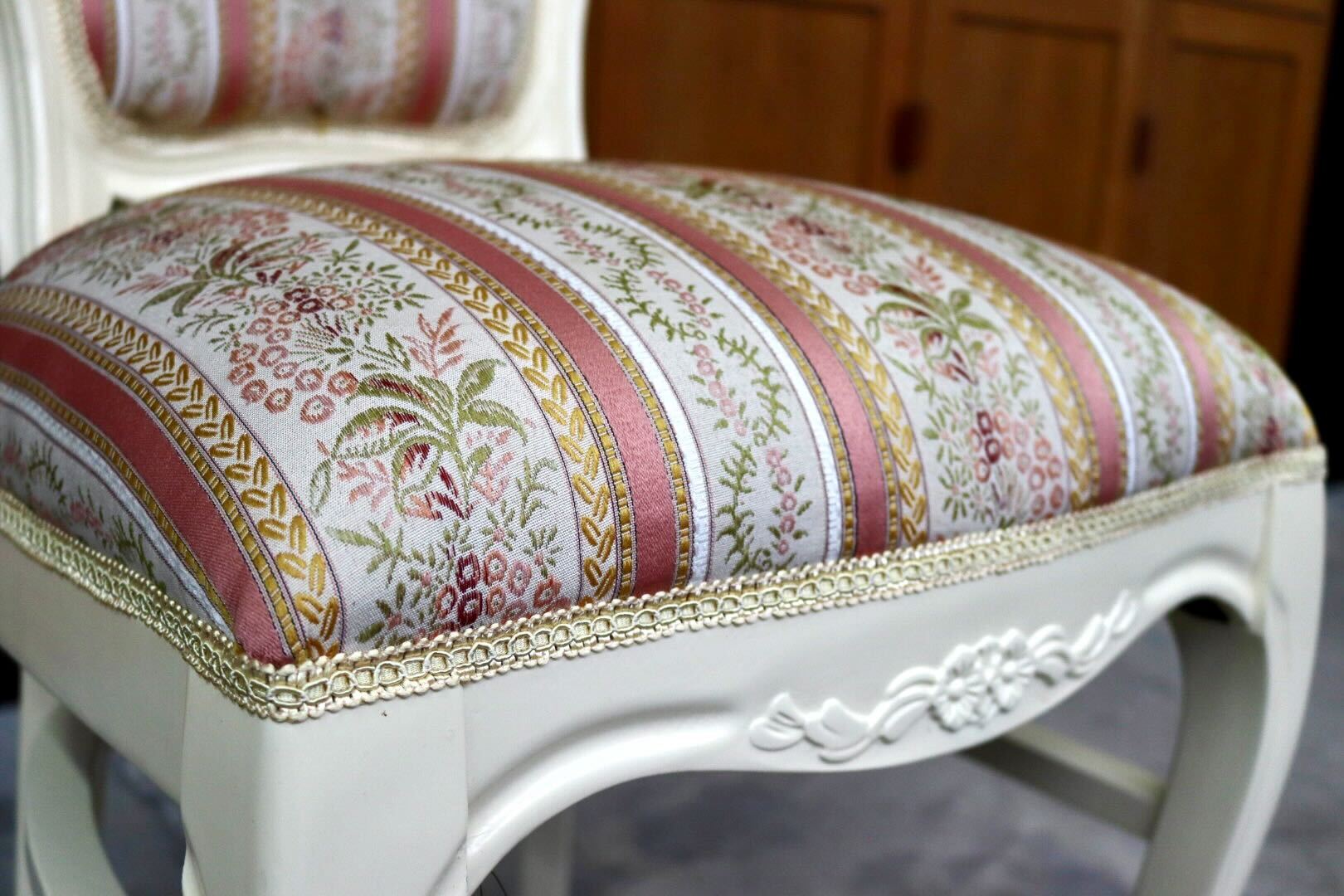 GMIS418○ダイニングチェア アームレスチェア 椅子 木製 ファブリック ドレッサー 猫脚 ヨーロピアン ロココ アンティーク調