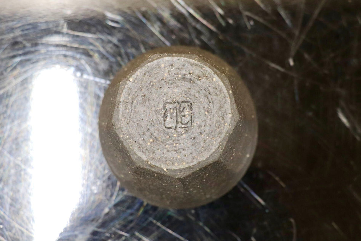 GMJK374AN◯ぐい呑 酒器 盃 大猪口 酒杯 冷酒杯 一口盃 呑口 陶杯 フリーカップ ミニ湯呑 和食器 陶器 在銘 作家物 和モダン