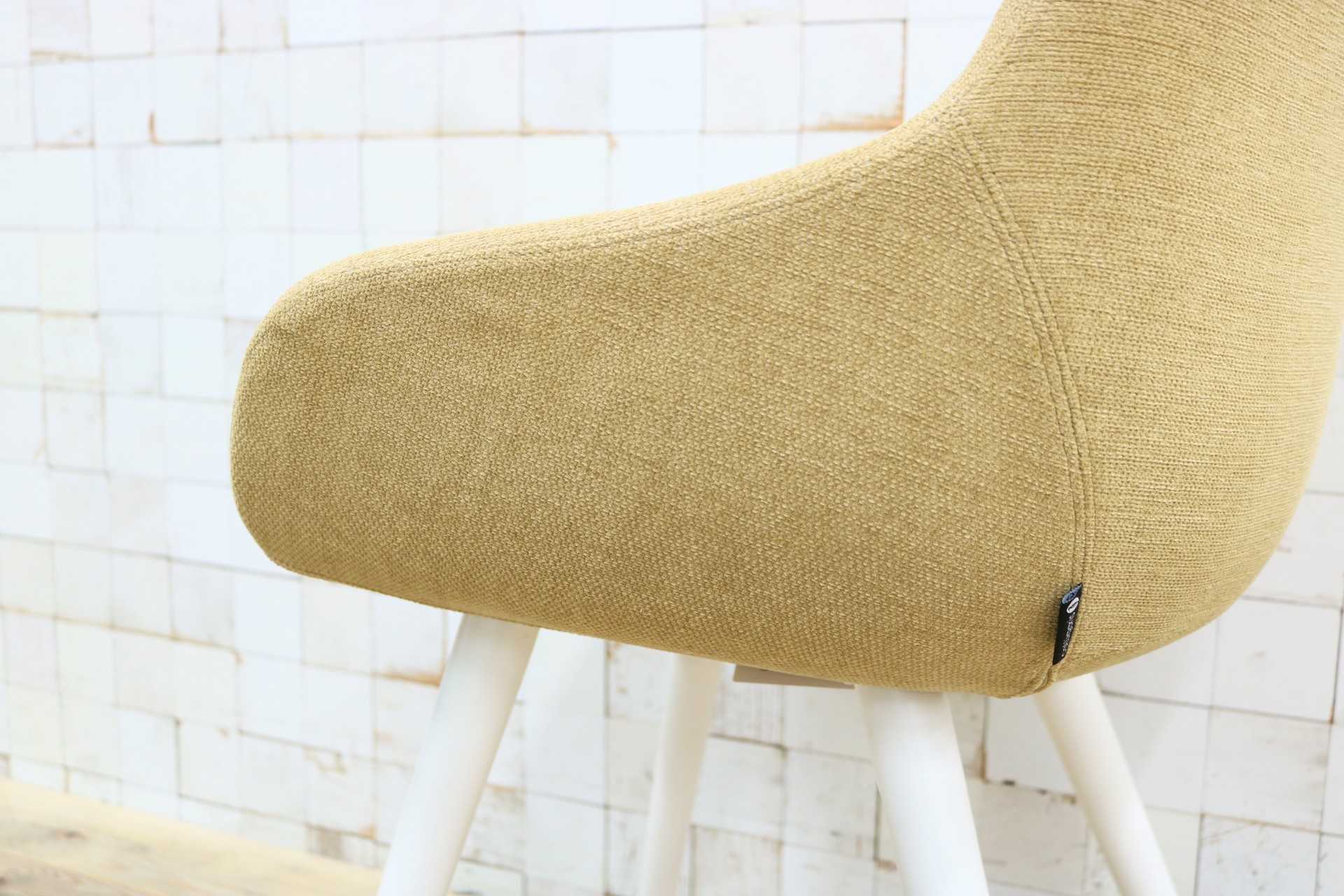 GMIH498A○Calligaris / カリガリス IGLOO イグルー ダイニングチェア チェア 椅子 ファブリック 店舗什器 イタリア 定価約9.8万