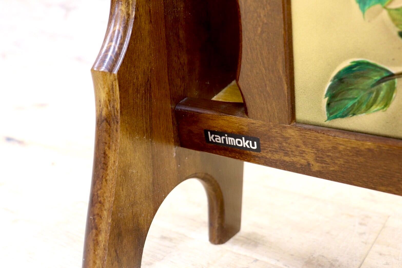 GMIS448○karimoku カリモク マガジンラック 2段ラック 薔薇 インテリア クラシカル レトロ ヴィンテージ 木製家具 国産家具