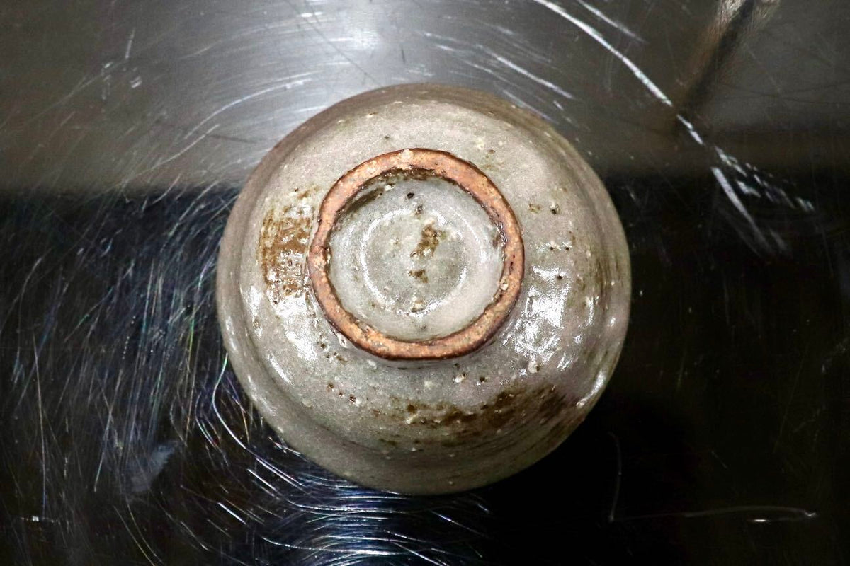 GMJK374AV◯紀州焼 葵窯 ぐい呑 酒器 盃 猪口 酒杯 一口盃 呑口 施釉陶器 陶杯 和食器 陶器 在銘 和モダン