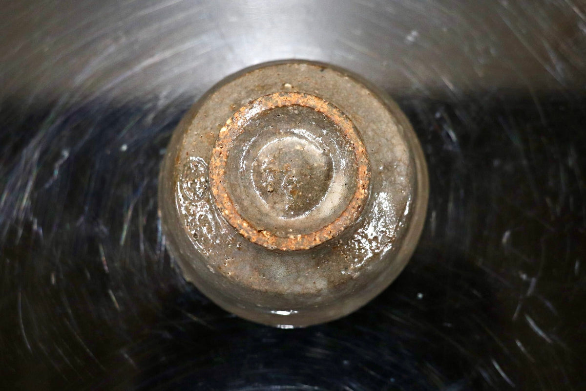 GMJK374AX◯萩焼 田原陶兵衛工房 ぐい呑 酒器 盃 猪口 酒杯 一口盃 呑口 釉薬 陶杯 和食器 陶器 在銘 伝統工芸 和モダン