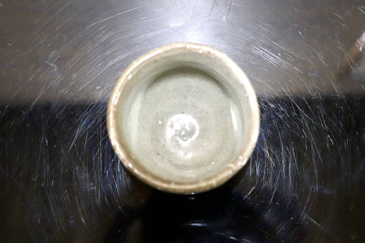 GMJK374BD◯萩焼 田原陶兵衛工房 ぐい呑 酒器 盃 猪口 酒杯 一口盃 呑口 釉薬 陶杯 和食器 陶器 在銘 伝統工芸 和モダン