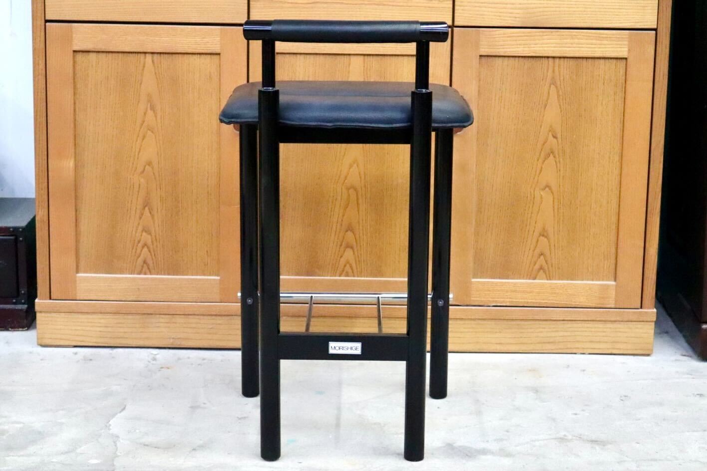 GMIS434B○モリシゲ / MORISHIGE カウンターチェア ハイチェア ハイスツール アームレスチェア 椅子 本革 天然木 漆 ブラック 国産家具
