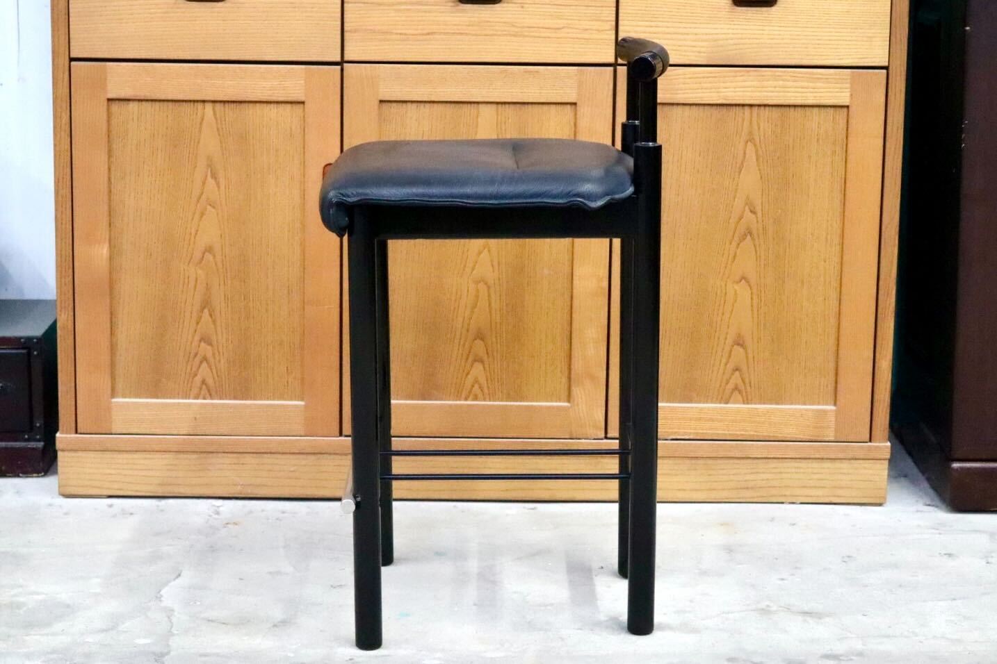 GMIS434C○モリシゲ / MORISHIGE カウンターチェア ハイチェア ハイスツール アームレスチェア 椅子 本革 天然木 漆 ブラック 国産家具