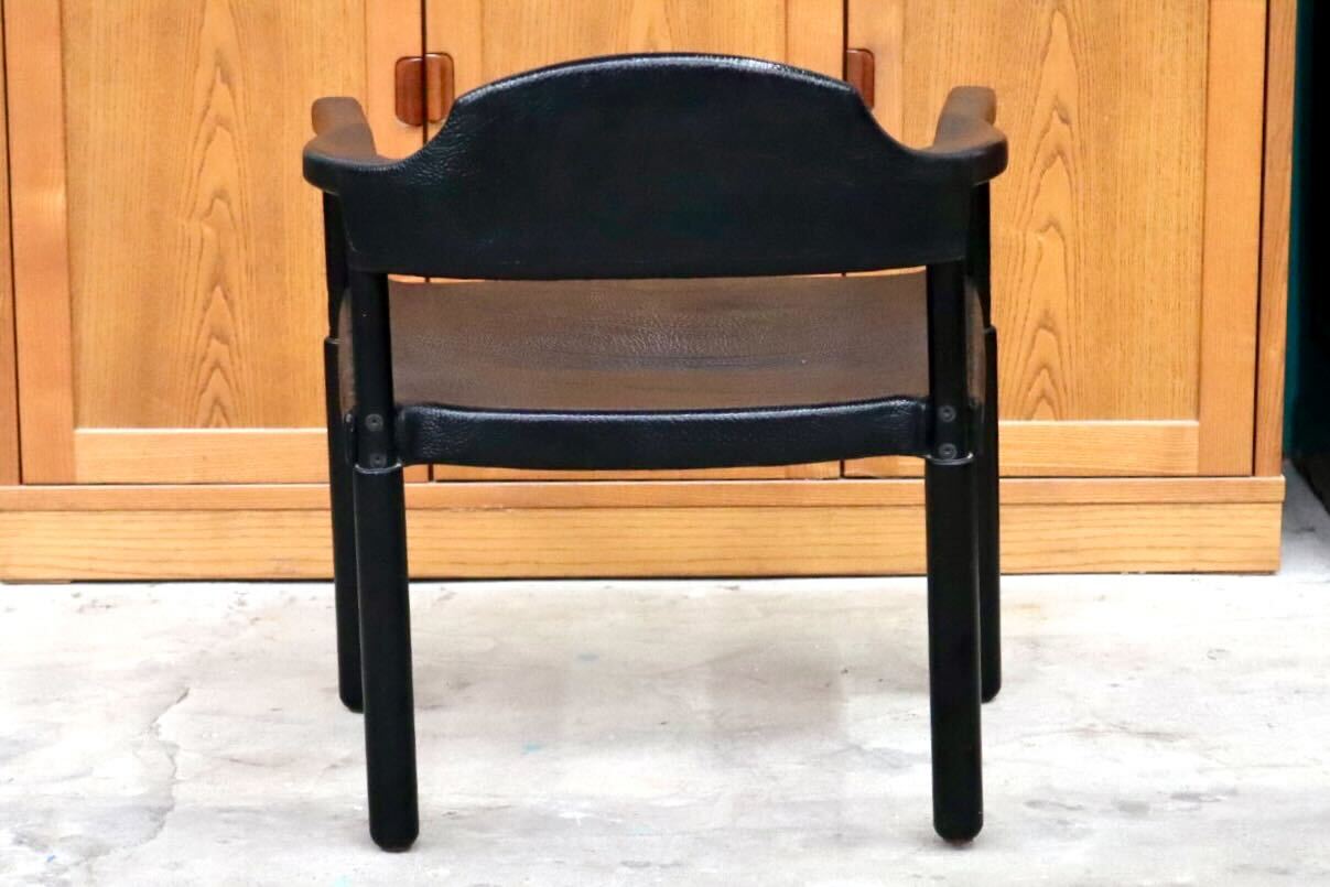 GMIS471A○レオナルド アームチェア ブラック スイス デザイナーズ家具 チェア 椅子 INTER-DECOR取扱い 検）Cassina Strassle Collection