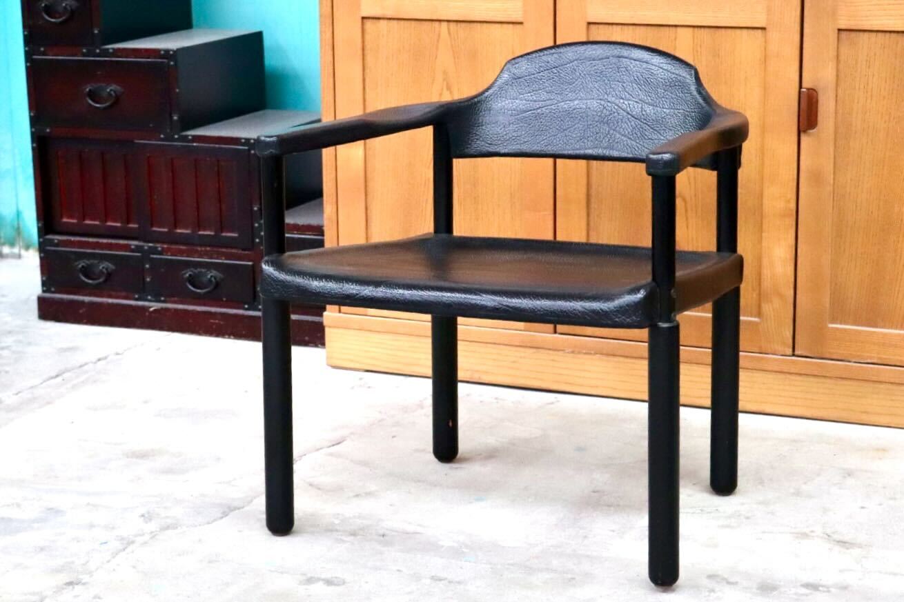 GMIS471C○レオナルド アームチェア ブラック スイス デザイナーズ家具 チェア 椅子 INTER-DECOR取扱い 検）Cassina Strassle Collection