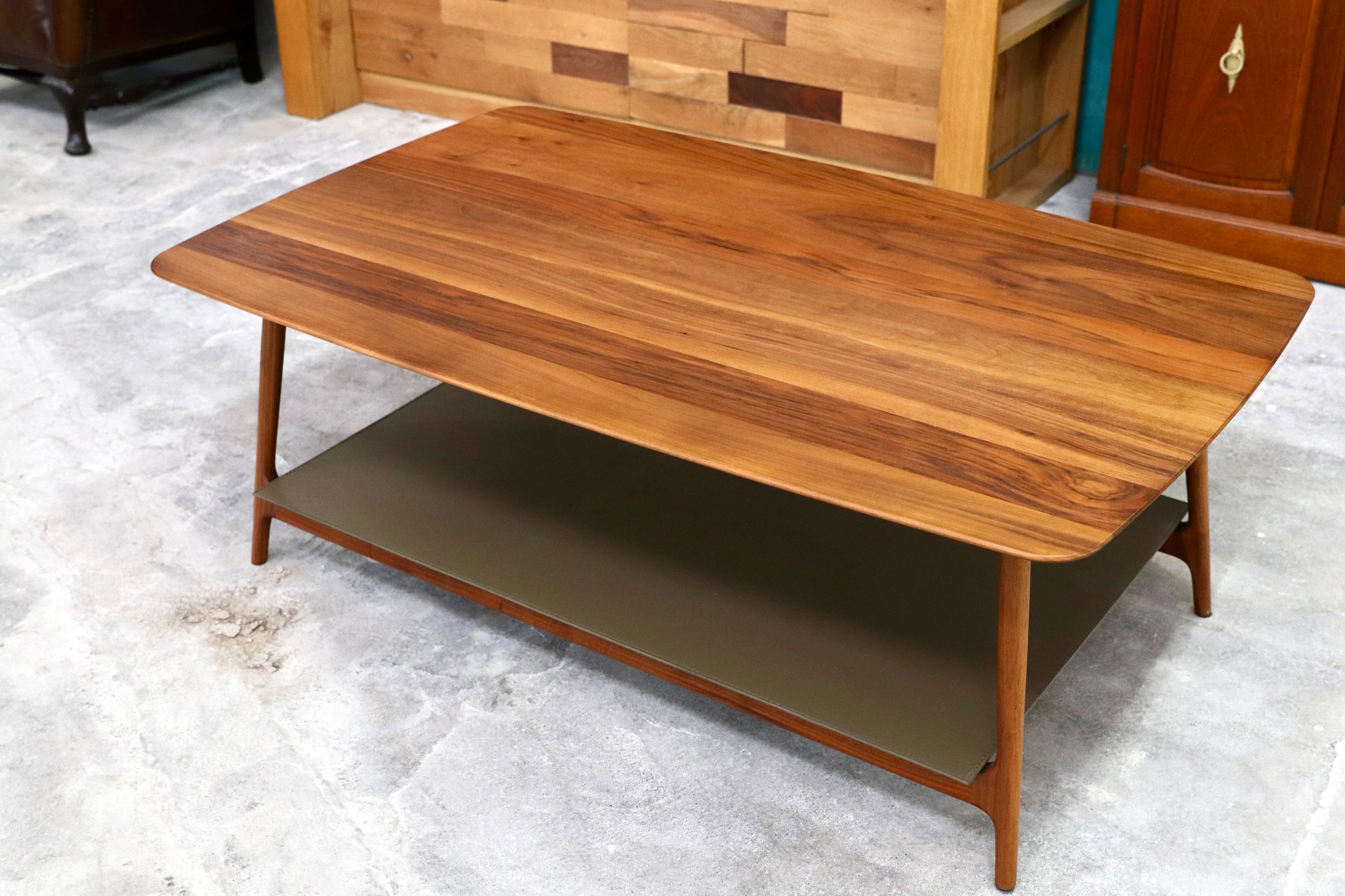 GMHO41○porada / ポラダ TRILOT COFFEE TABLE ウォールナット無垢 センターテーブル リビングテーブル イタリアモダン 最高級 定価45.8万