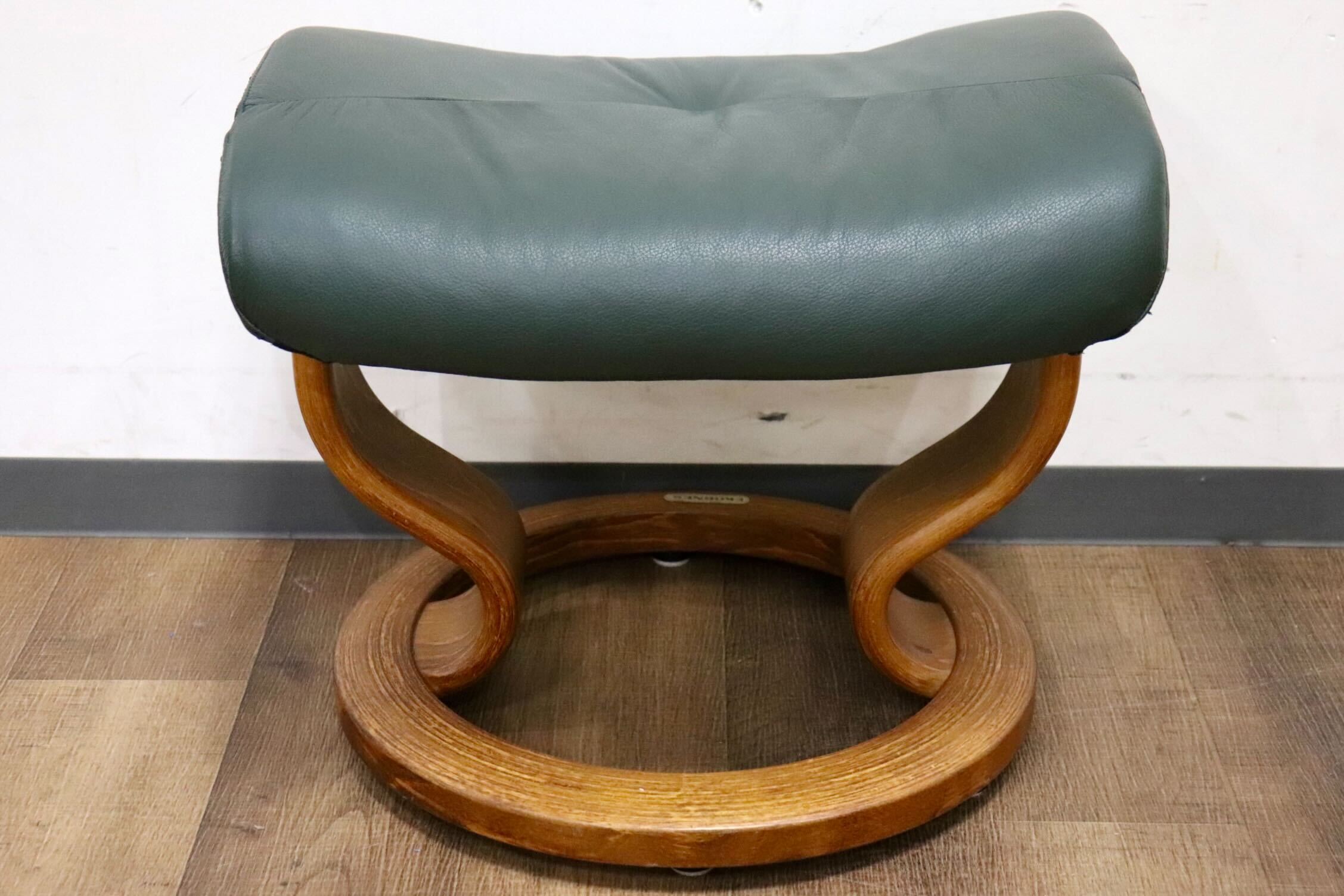 GMGN155○EKORNES / エコーネス オットマン フットスツール 本革 北欧 ノルウェー グリーン