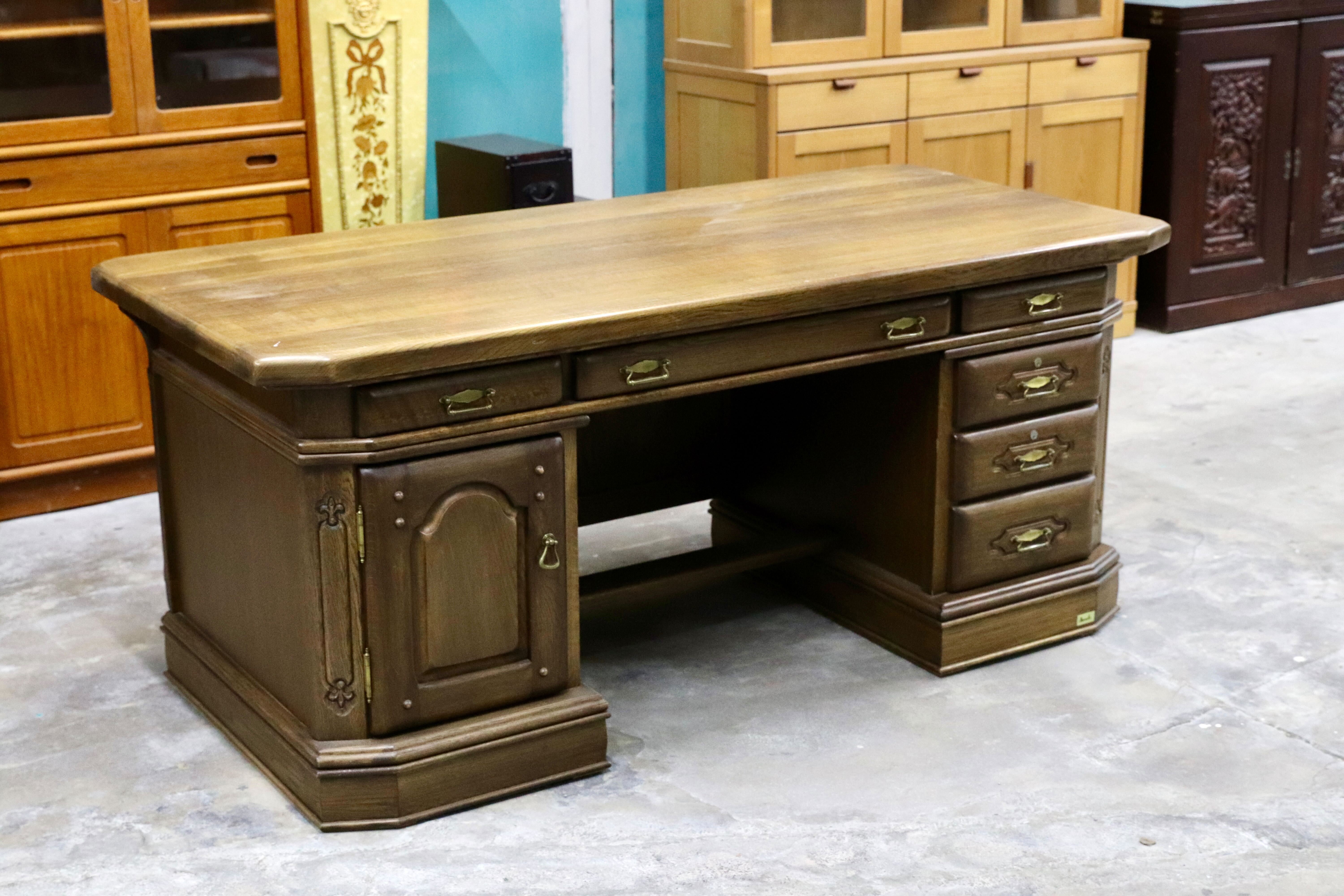 木製ブラウン長方形テーブル　ノーブランド 8770420000275_01.jpg