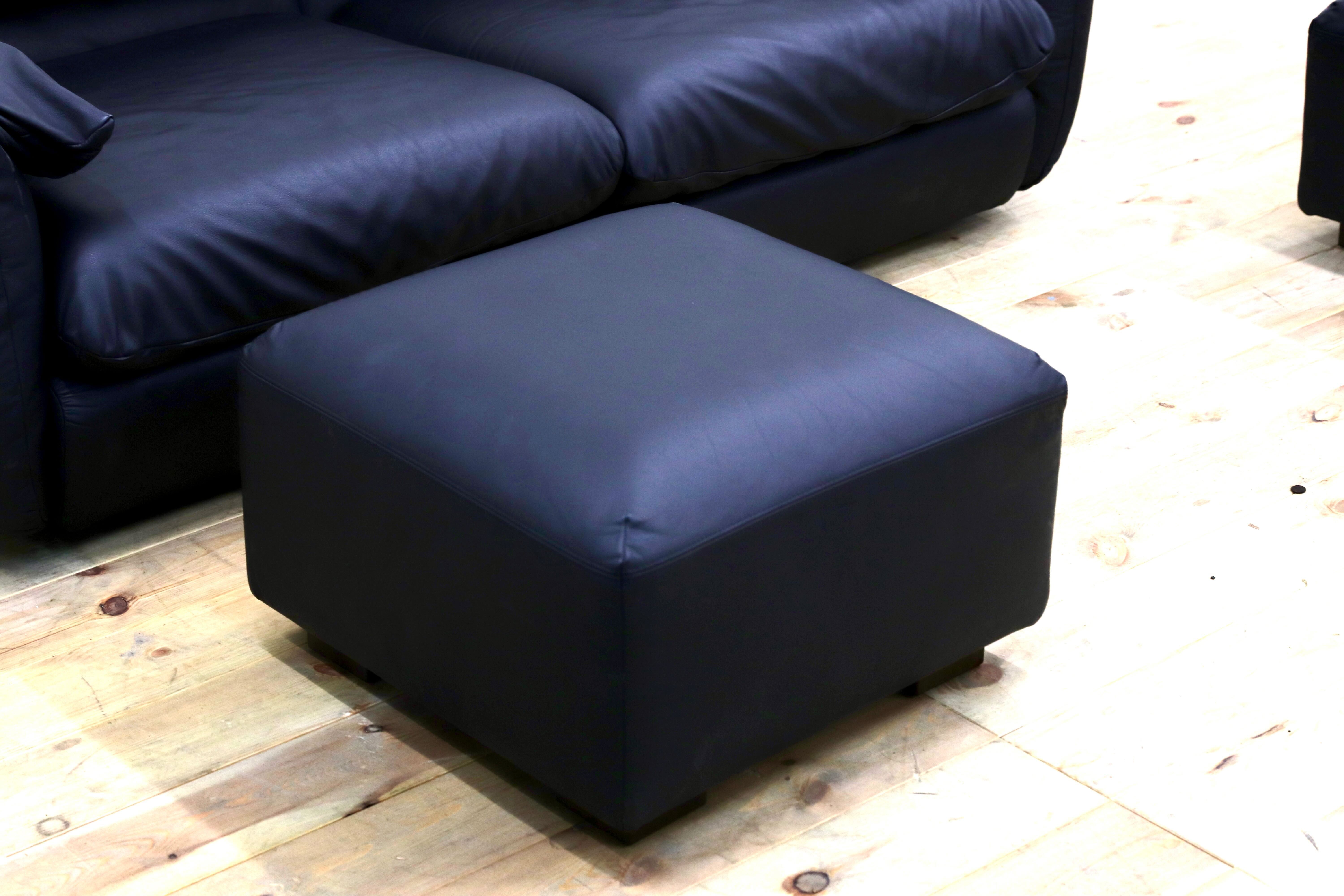 HUKLA（フクラ）オットマン レザー ソファー 本革 スツール HUKLA（フクラ）オットマン レザー ソファー 本革 スツール