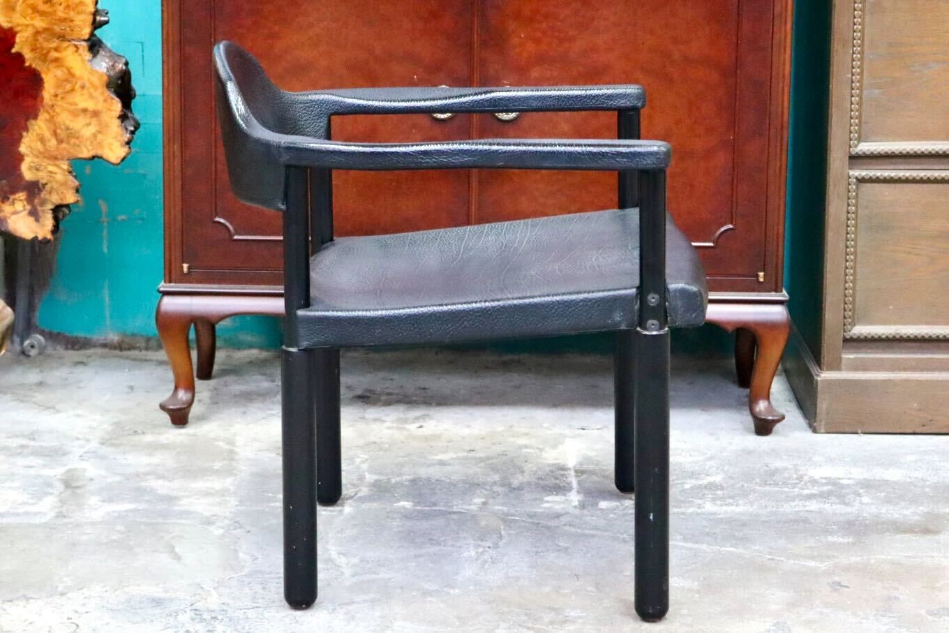 GMIS471D○レオナルド アームチェア ブラック スイス デザイナーズ家具 チェア 椅子 INTER-DECOR取扱い 検）Cassina Strassle Collection