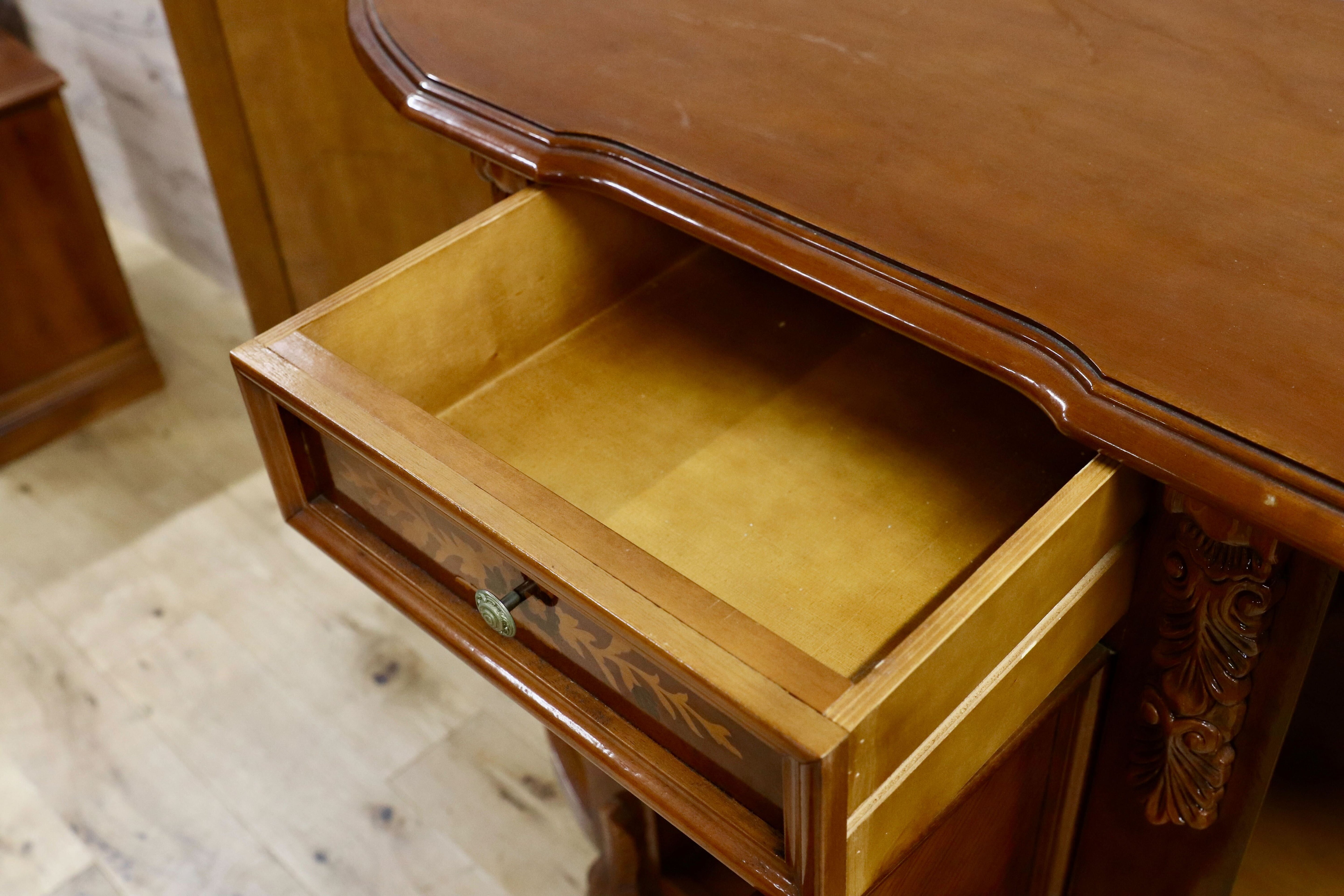 GMIH266○イタリア製 クラシック サイドボード リビングボード キャビネット 象嵌細工 西洋 ヨーロピアン　チェスト アンティーク