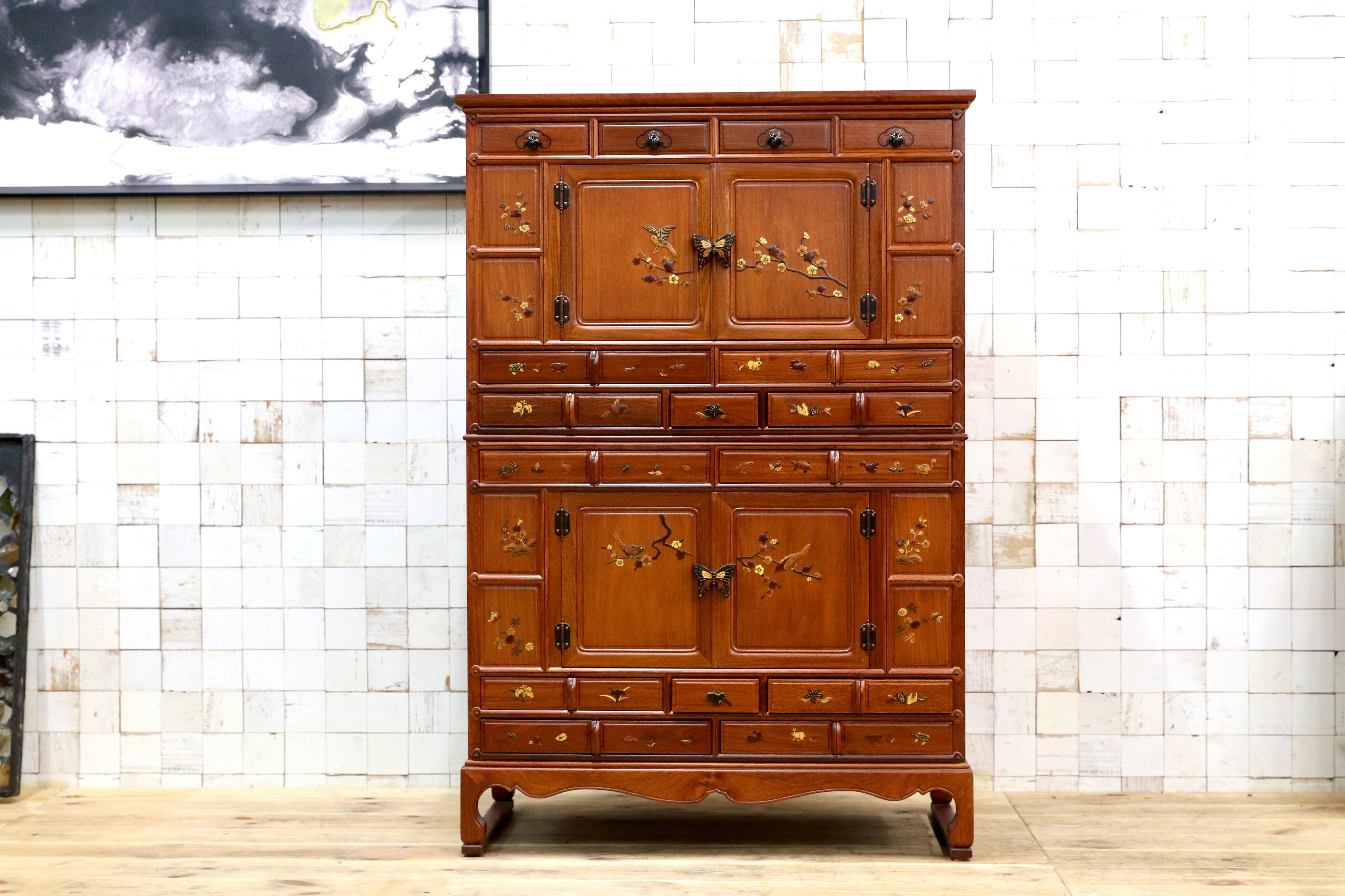 GMIK554○中国美術 唐木家具 李朝家具 象嵌模様花鳥図箪笥 キャビネット リビング収納 アンティーク 稀少 高級家具 チェスト 箪笥 タンス