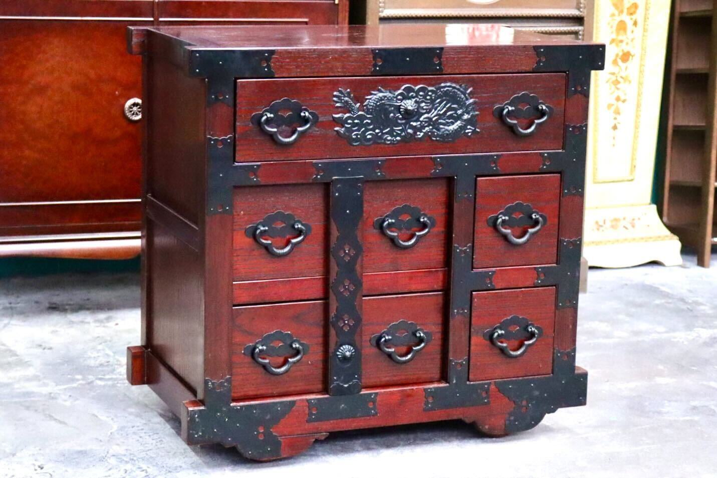 ワードローブ・箪笥