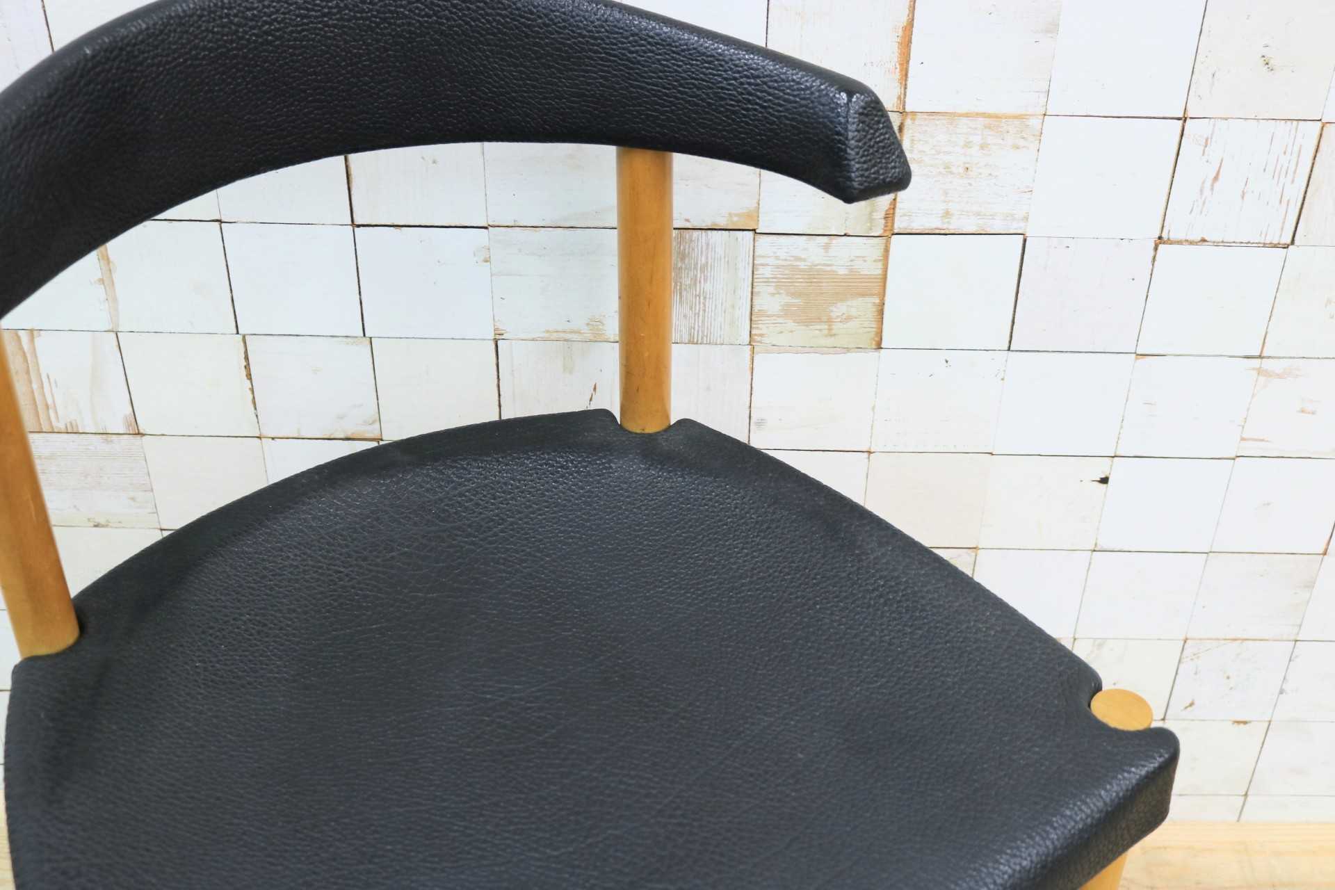 GMIN7M〇Cassina / カッシーナ レオナルドチェア ダイニングチェア Strassle collection社 スイス 椅子 ブラック 北欧スタイル モダン