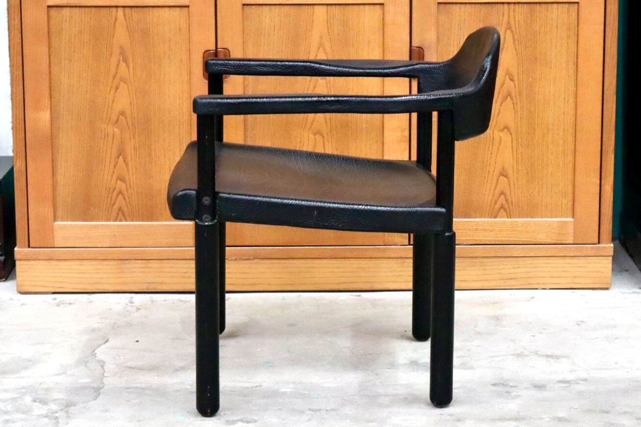 GMIS471K○レオナルド アームチェア ブラック スイス デザイナーズ家具 チェア 椅子 INTER-DECOR取扱い 検）Cassina Strassle Collection