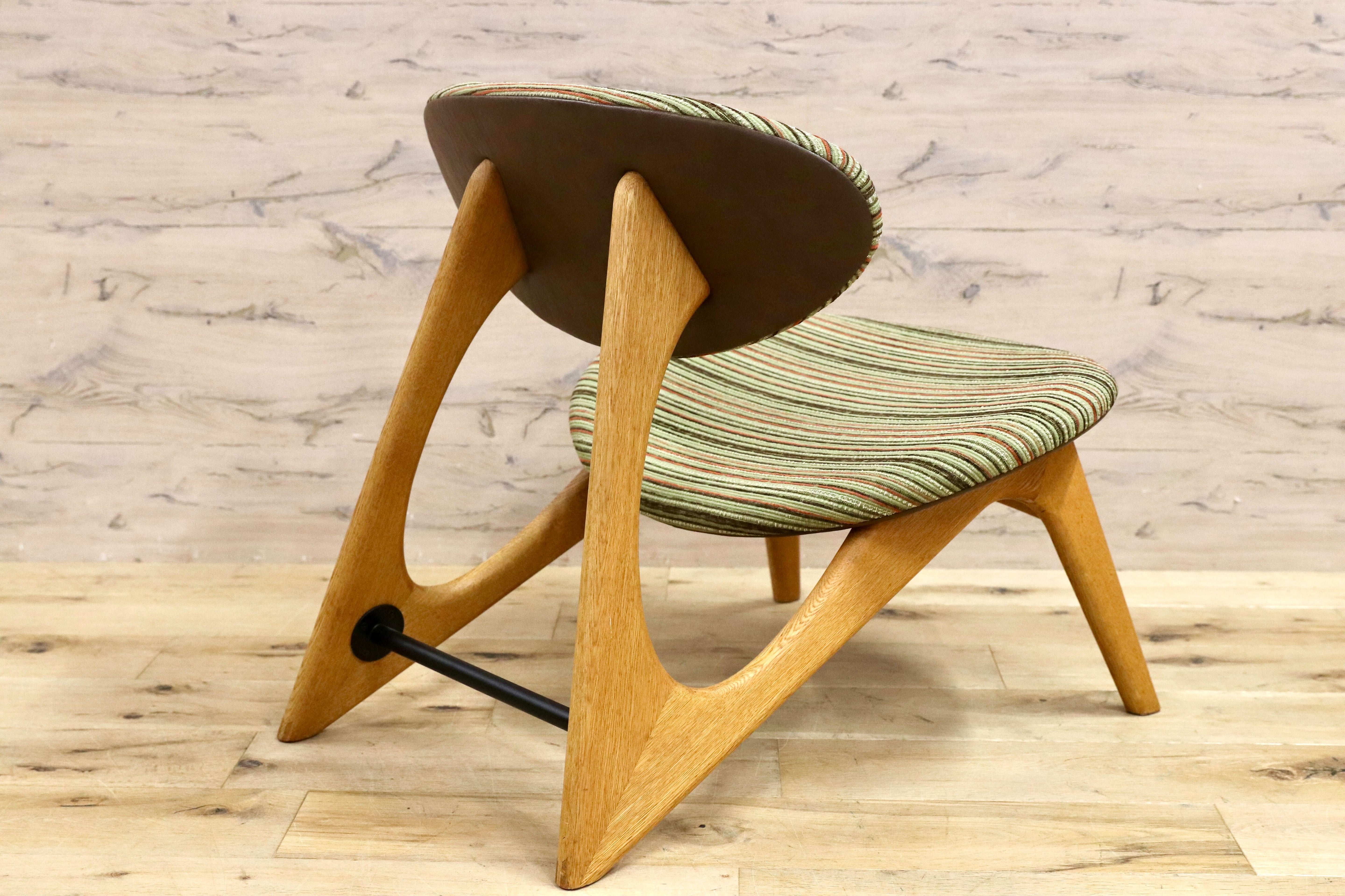 GMHK466○wedge / ウェッジ ロースツール 低座椅子 オーク材 北欧スタイル 椅子 チェア 検）天童木工 モリシゲ カリモク マルニ