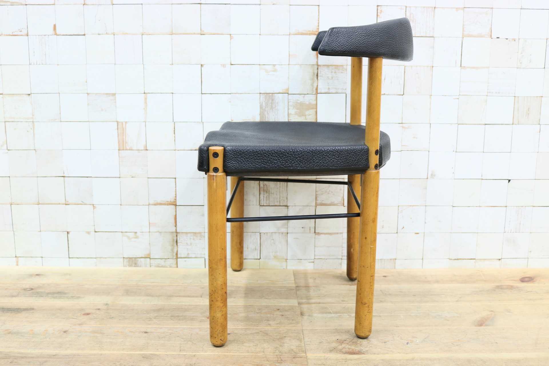 GMIN7N〇Cassina / カッシーナ レオナルドチェア ダイニングチェア Strassle collection社 スイス 椅子 ブラック 北欧スタイル モダン