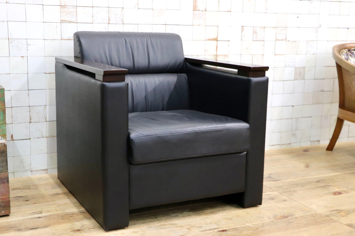 GMJH381A〇ITOKI / イトーキ 本革 1人掛けソファ シングルソファ ブラック 木製アームチェア 応接家具