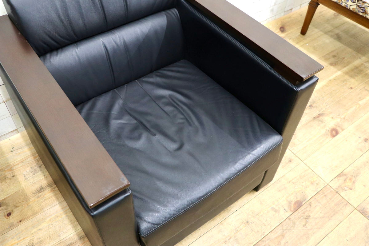 GMJH381A〇ITOKI / イトーキ 本革 1人掛けソファ シングルソファ ブラック 木製アームチェア 応接家具