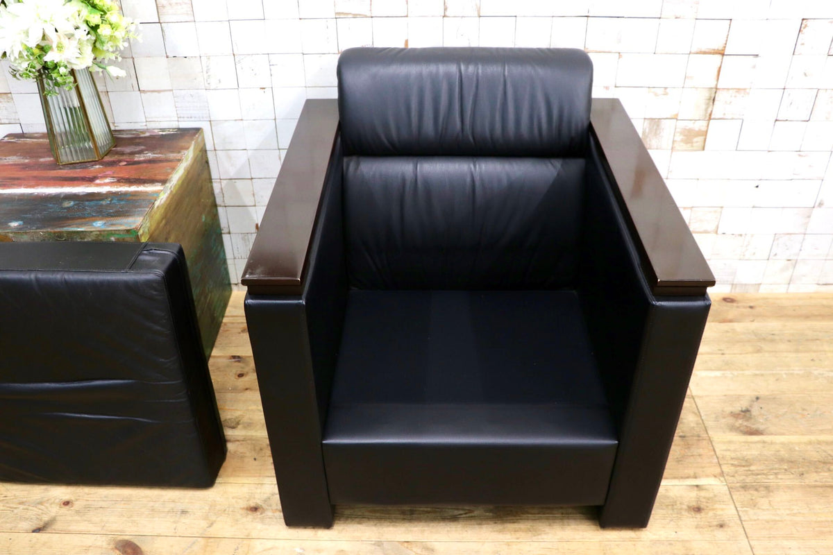 GMJH381B〇ITOKI / イトーキ 本革 1人掛けソファ シングルソファ ブラック 木製アームチェア 応接家具