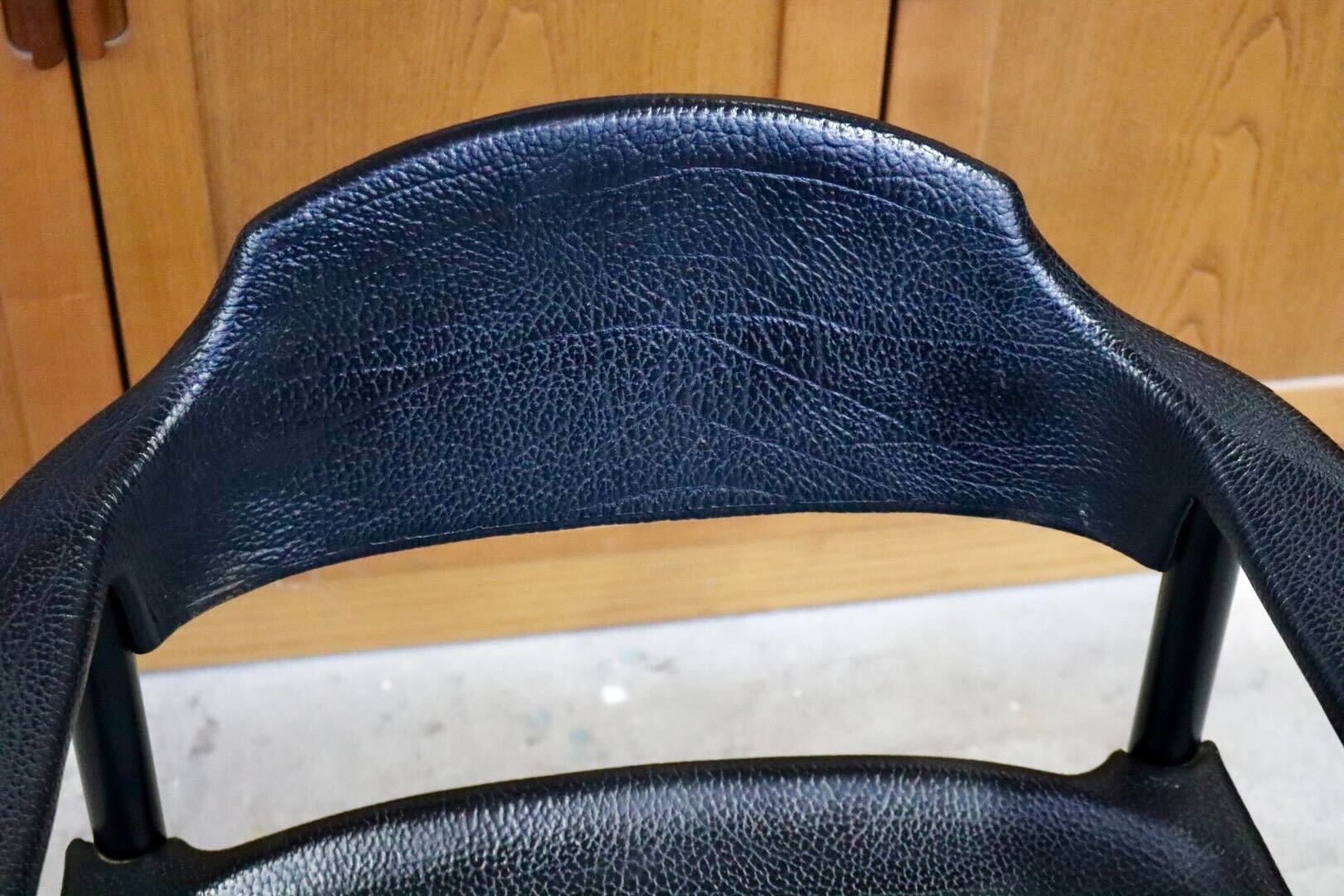 GMIS471L○レオナルド アームチェア ブラック スイス デザイナーズ家具 チェア 椅子 INTER-DECOR取扱い 検）Cassina Strassle Collection