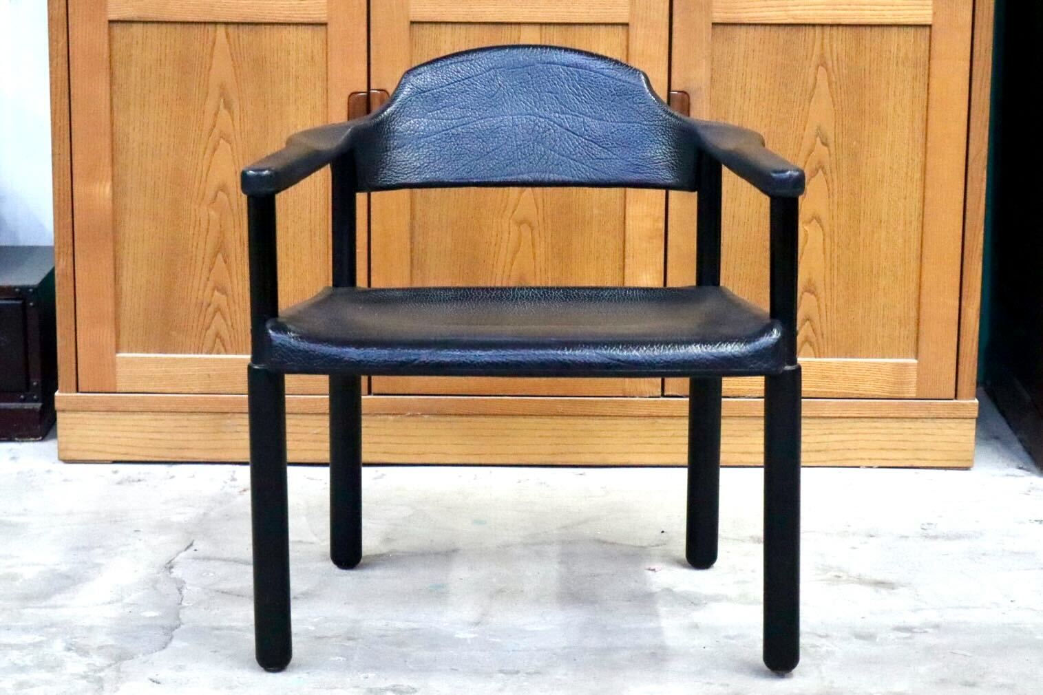 GMIS471M○レオナルド アームチェア ブラック スイス デザイナーズ家具 チェア 椅子 INTER-DECOR取扱い 検）Cassina Strassle Collection