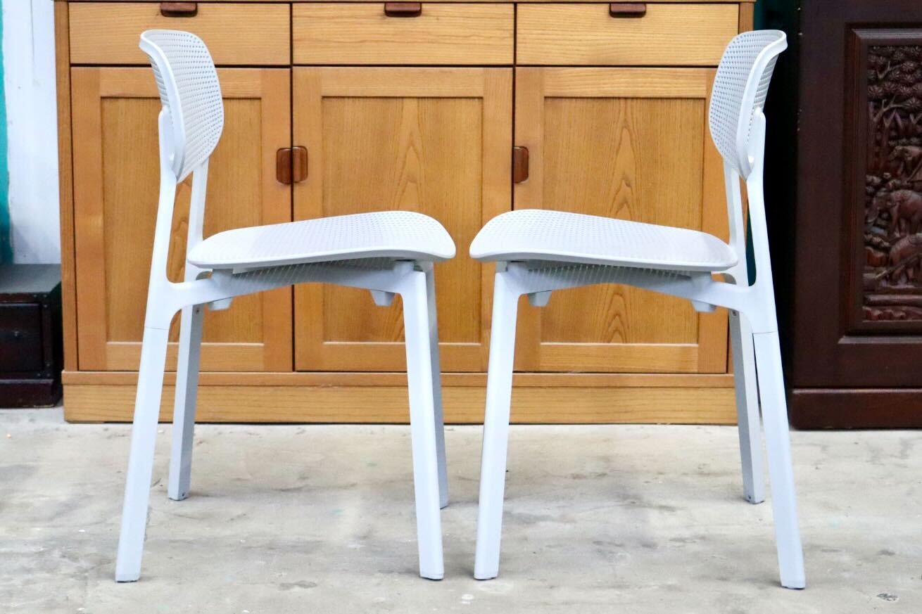 GMIS275D○KRISTALIA / クリスタリア COLANDER ダイニングチェア 椅子 2脚セット スタッキング モダン イタリア グレー 展示品 定価約10万