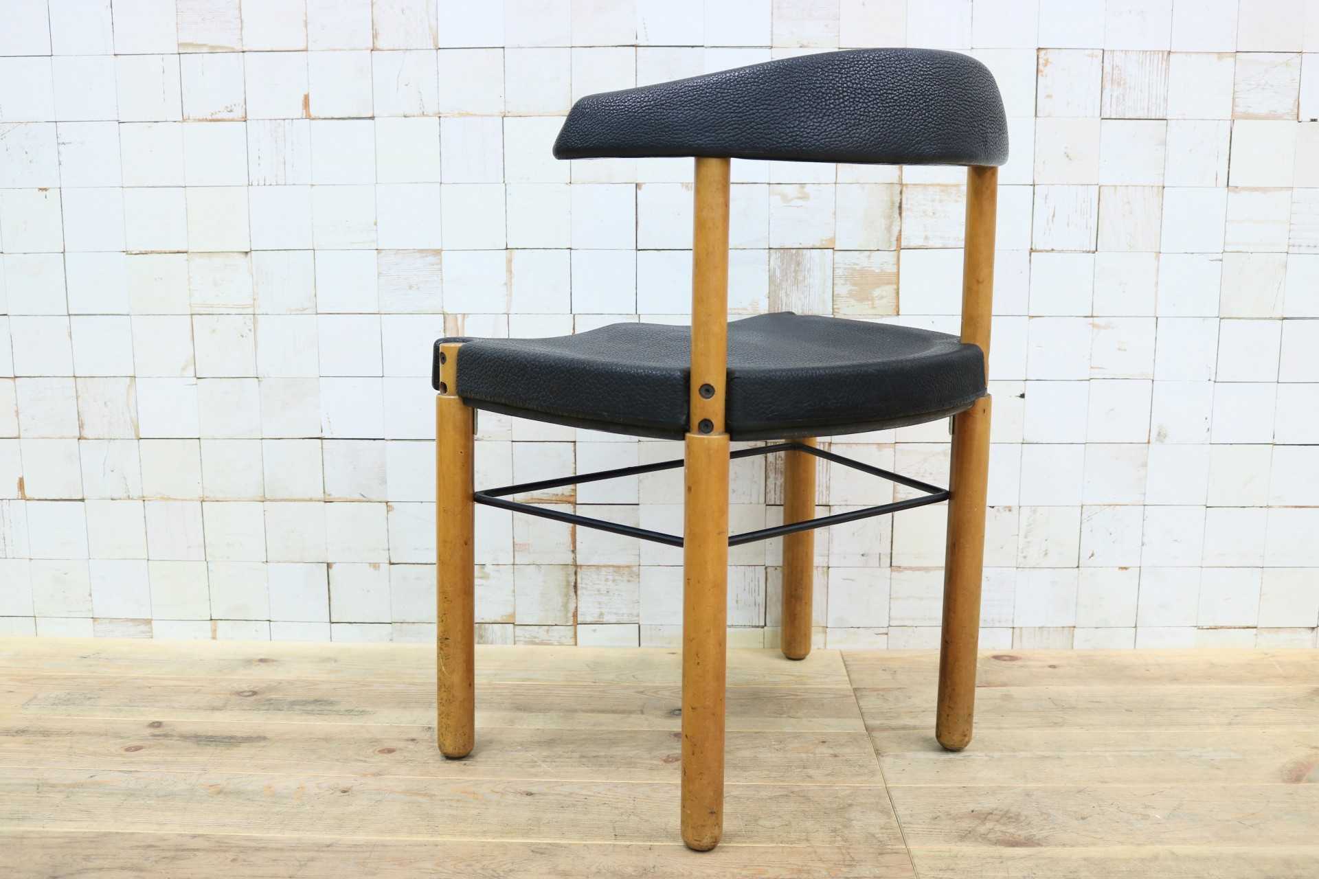 GMIN7Q〇Cassina / カッシーナ レオナルドチェア ダイニングチェア Strassle collection社 スイス 椅子 ブラック 北欧スタイル モダン