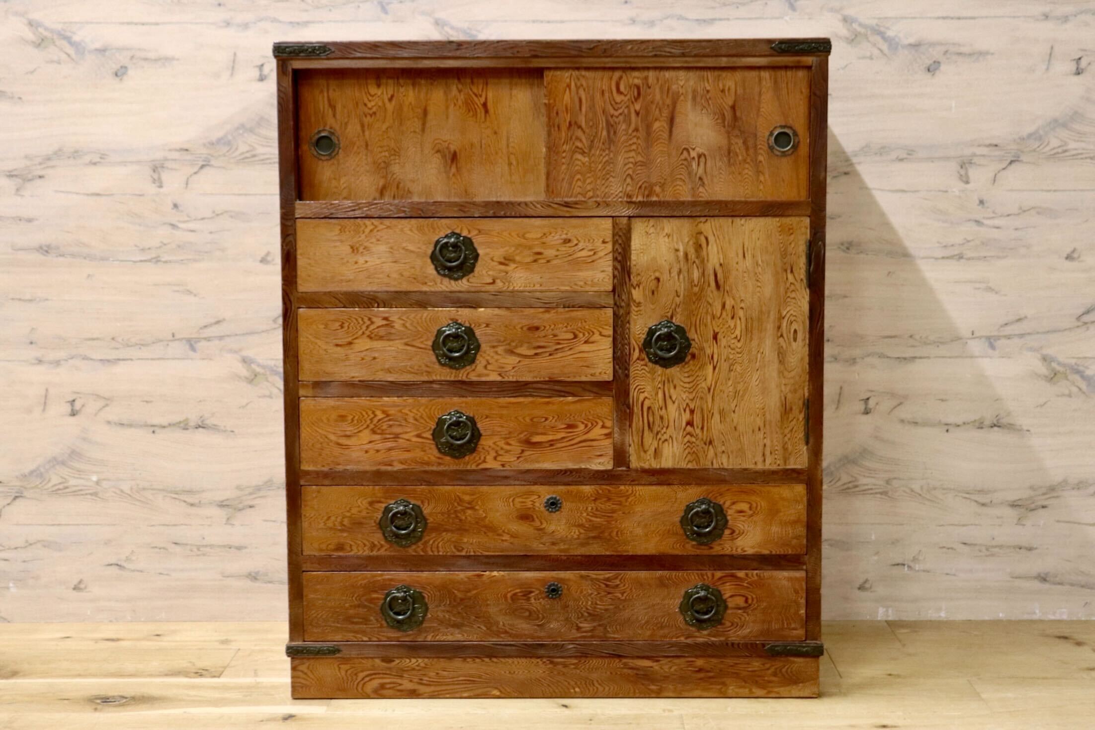 ワードローブ・箪笥