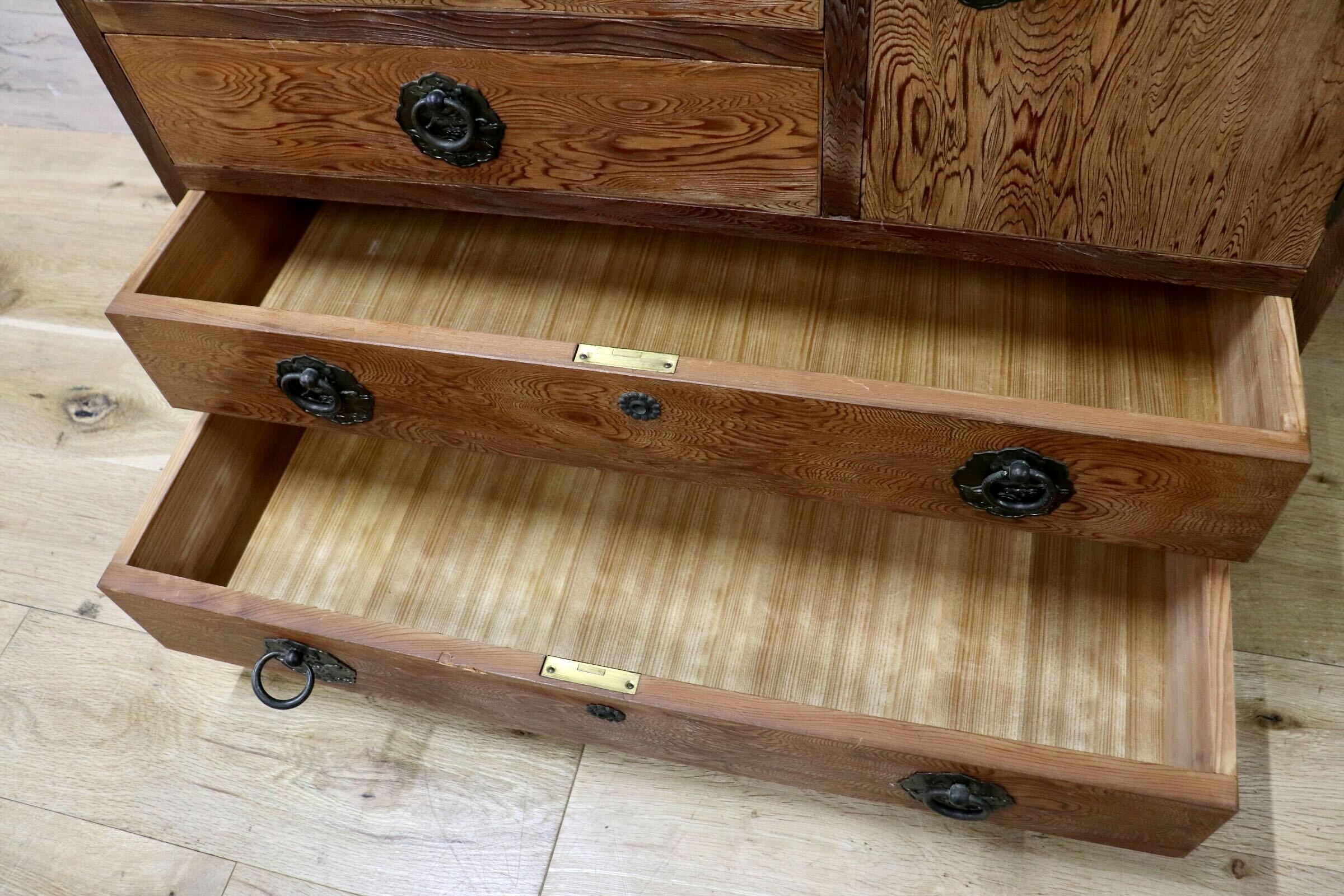 GMIH315○世界遺産屋久杉 和箪笥 茶箪笥 引き出し収納 鍵付き 和家具 伝統工芸 和モダン 和室 座敷 古民家 レトロ アンティーク