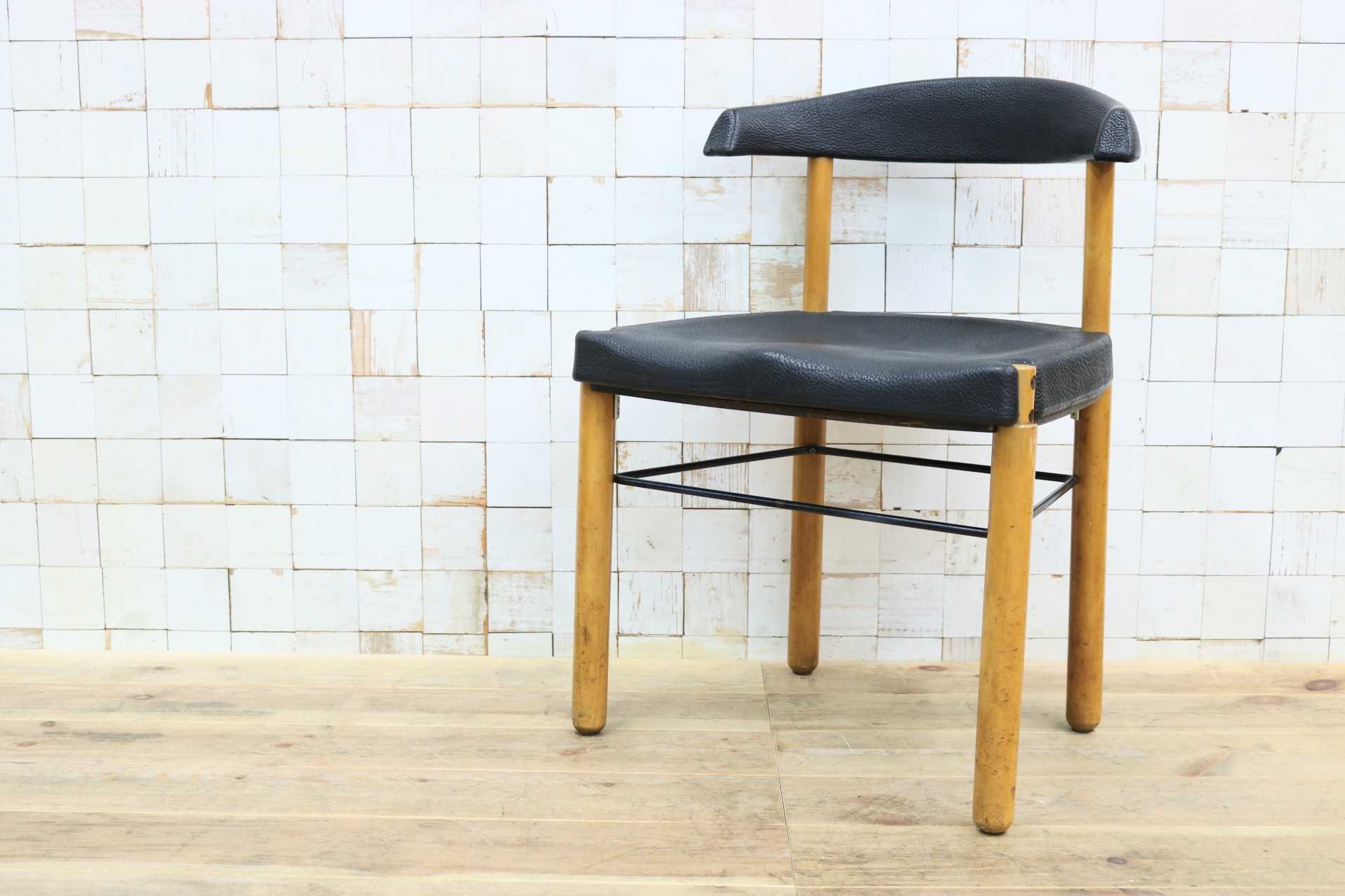 GMIN7R〇Cassina / カッシーナ レオナルドチェア ダイニングチェア Strassle collection社 スイス 椅子 ブラック 北欧スタイル モダン