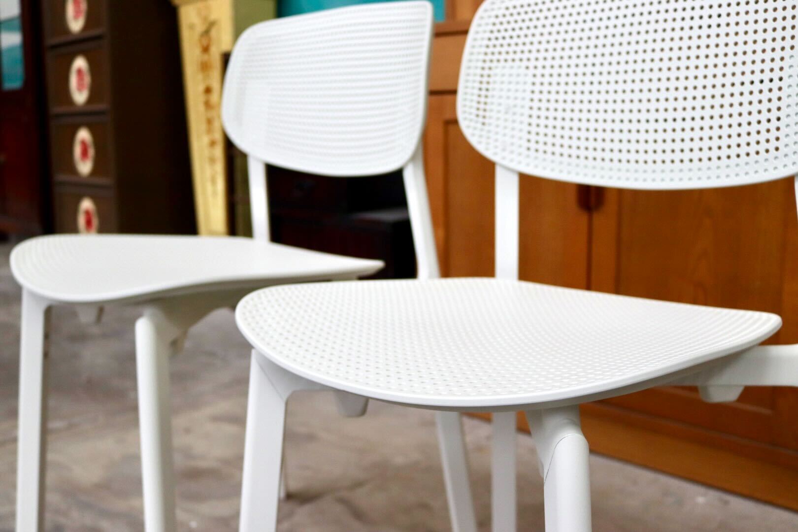 GMIS275E○KRISTALIA / クリスタリア COLANDER ダイニングチェア 椅子 2脚セット スタッキング モダン イタリア 白 展示品 定価約10万