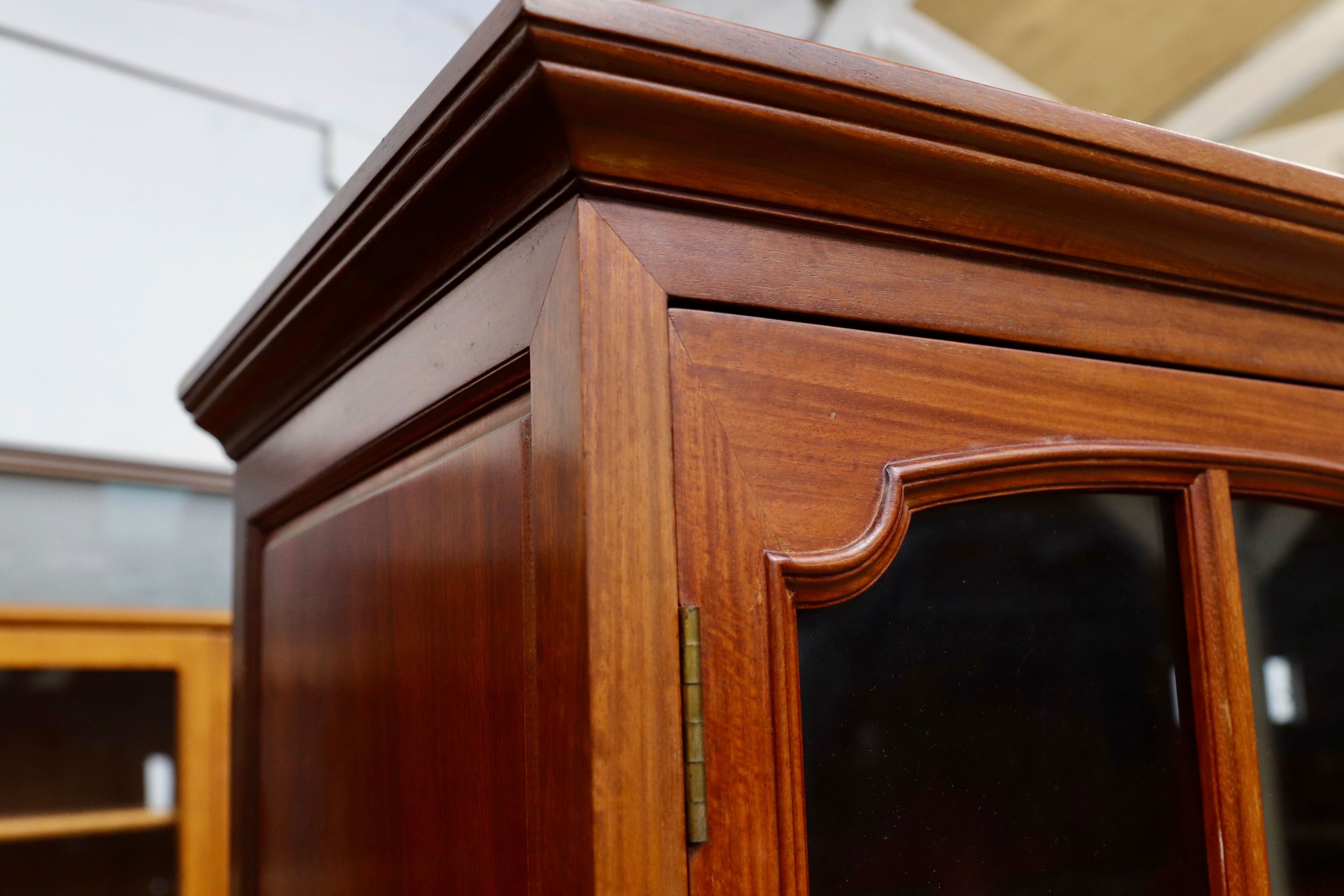 GMIS287○中国美術 唐木家具 高級家具 本棚 書棚 飾り棚 キャビネット ブックキャビネット 書斎 棚 民藝 アンティーク